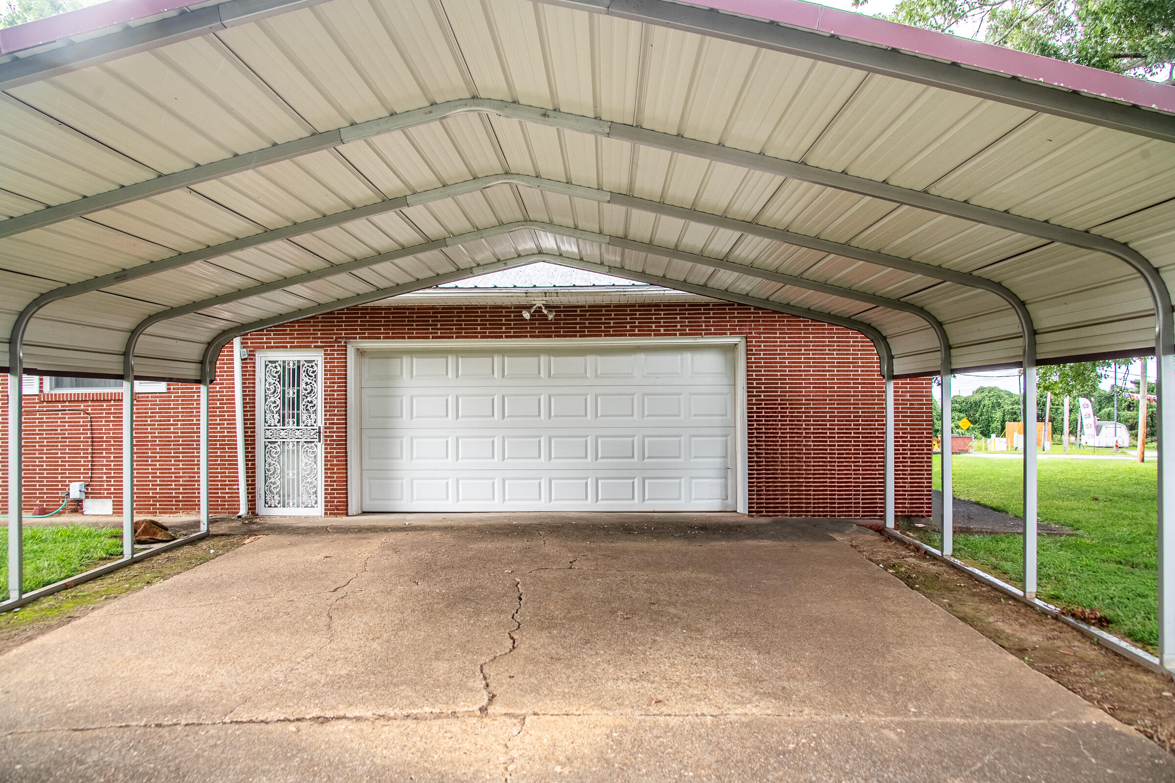1955 Old Lafayette Road