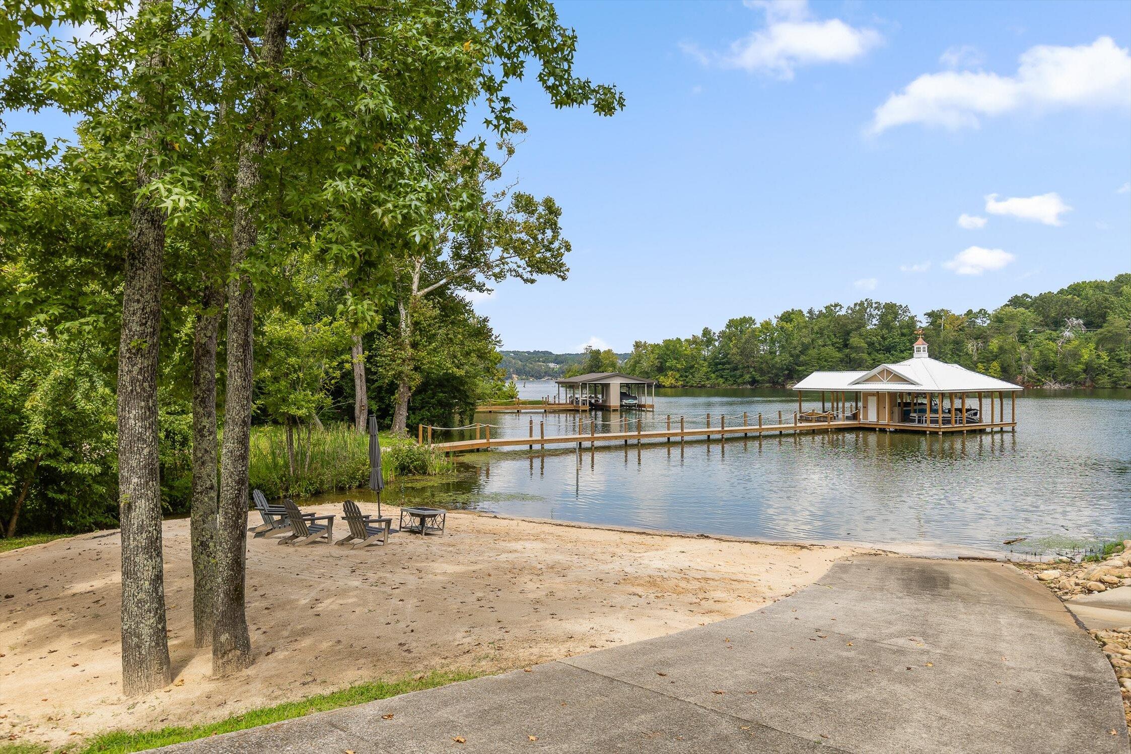 4448 Sailmaker Circle