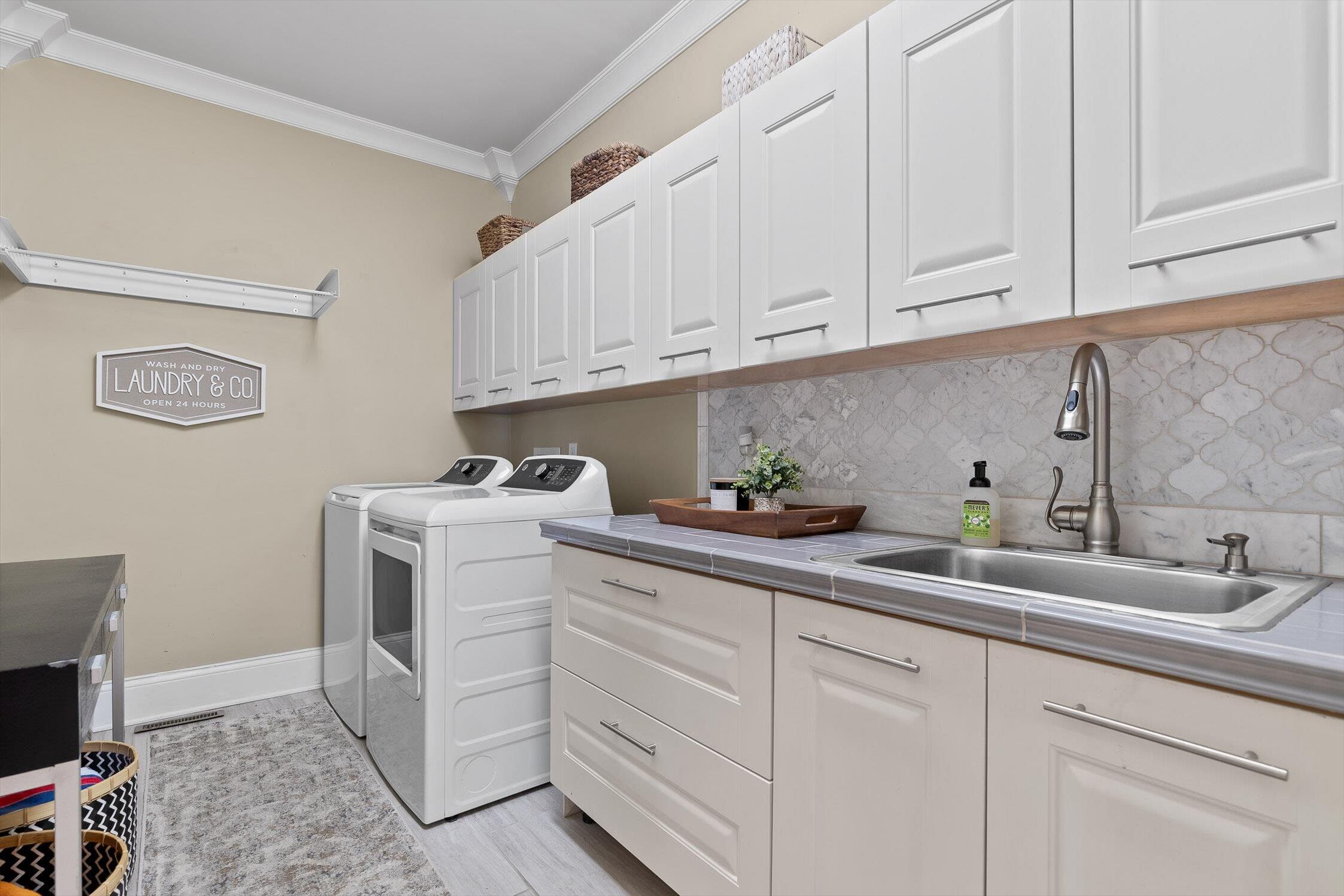 4448 Sailmaker Circle