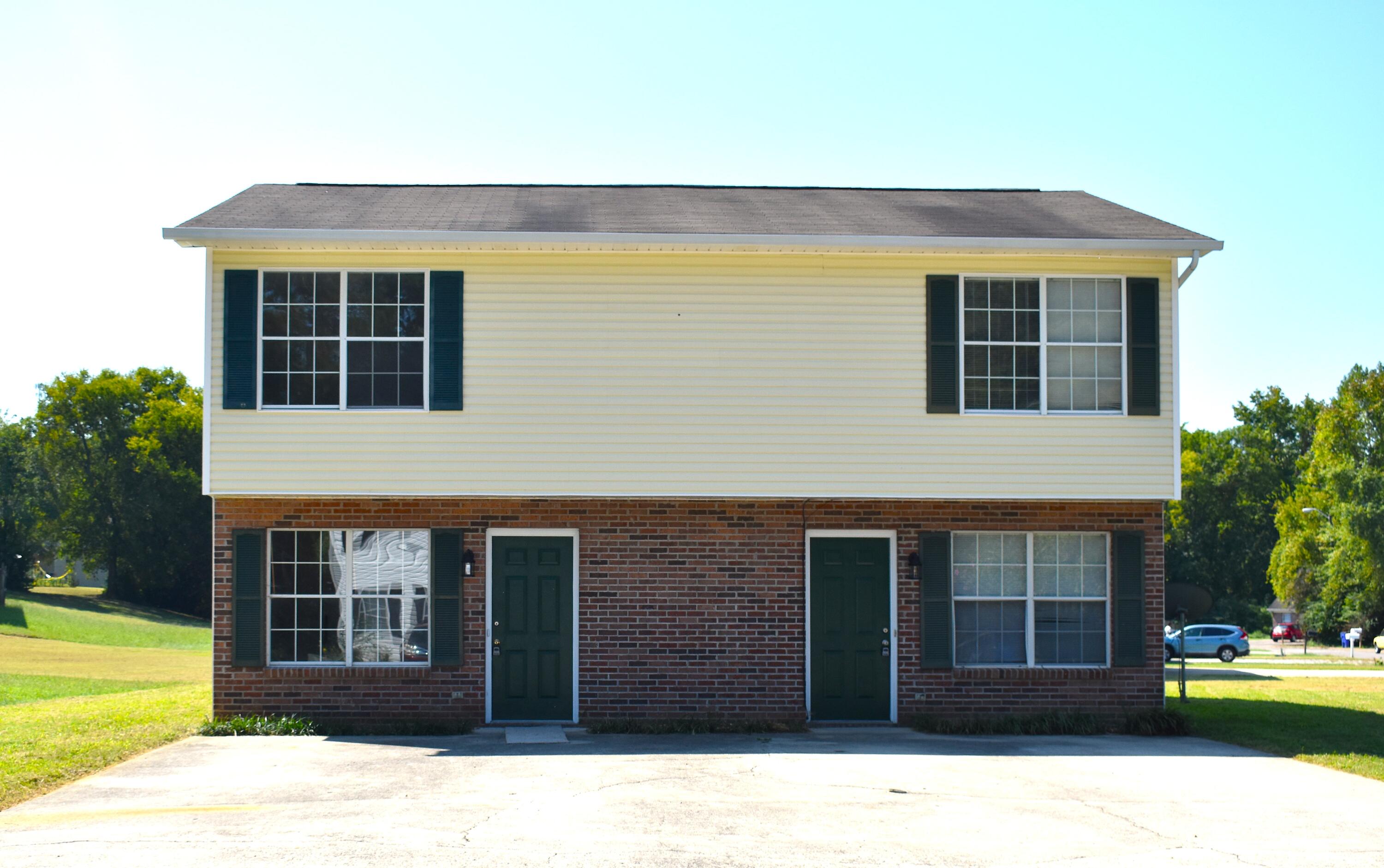 3455 Hedge Drive NE