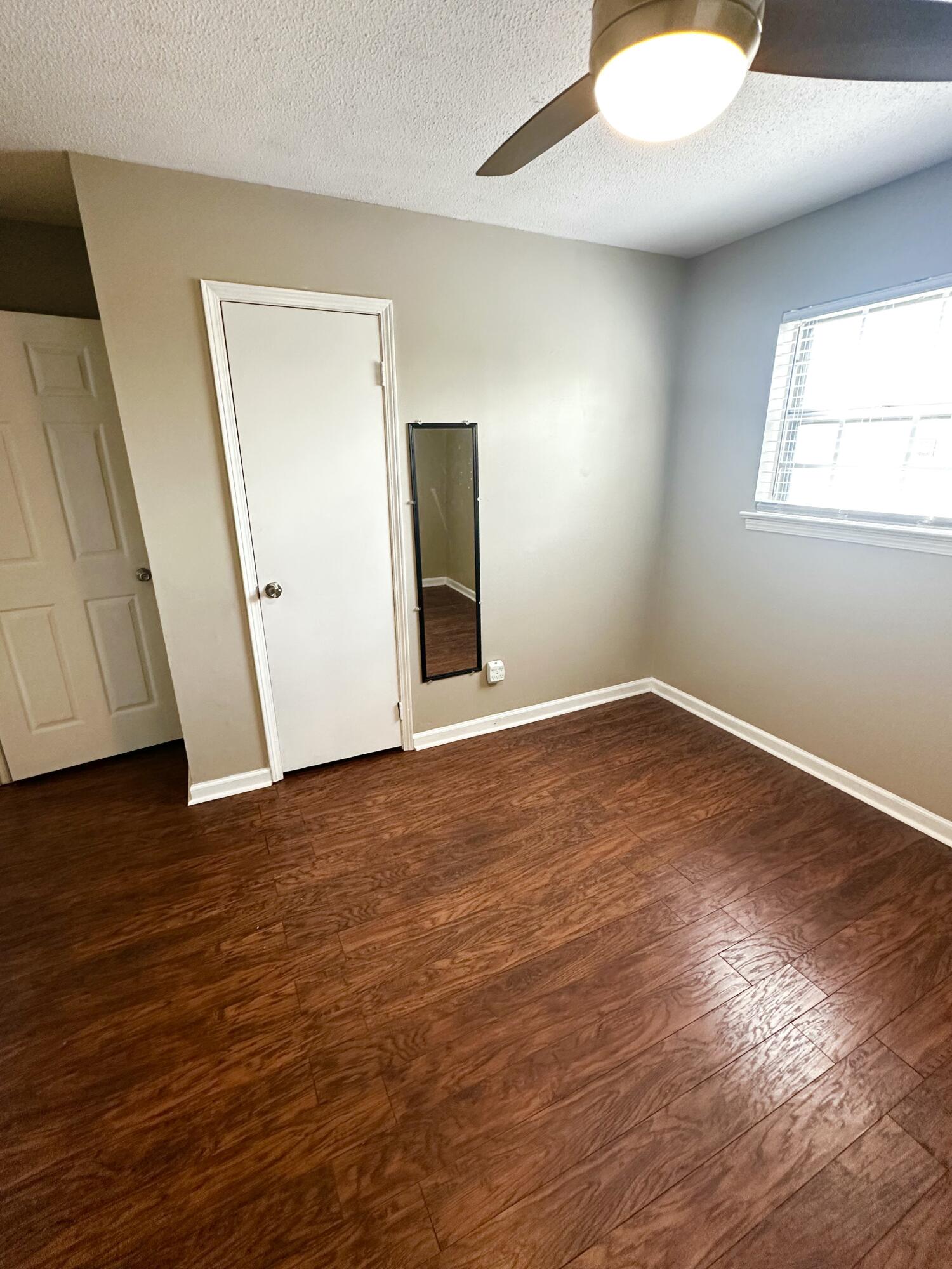 923 Crest Drive