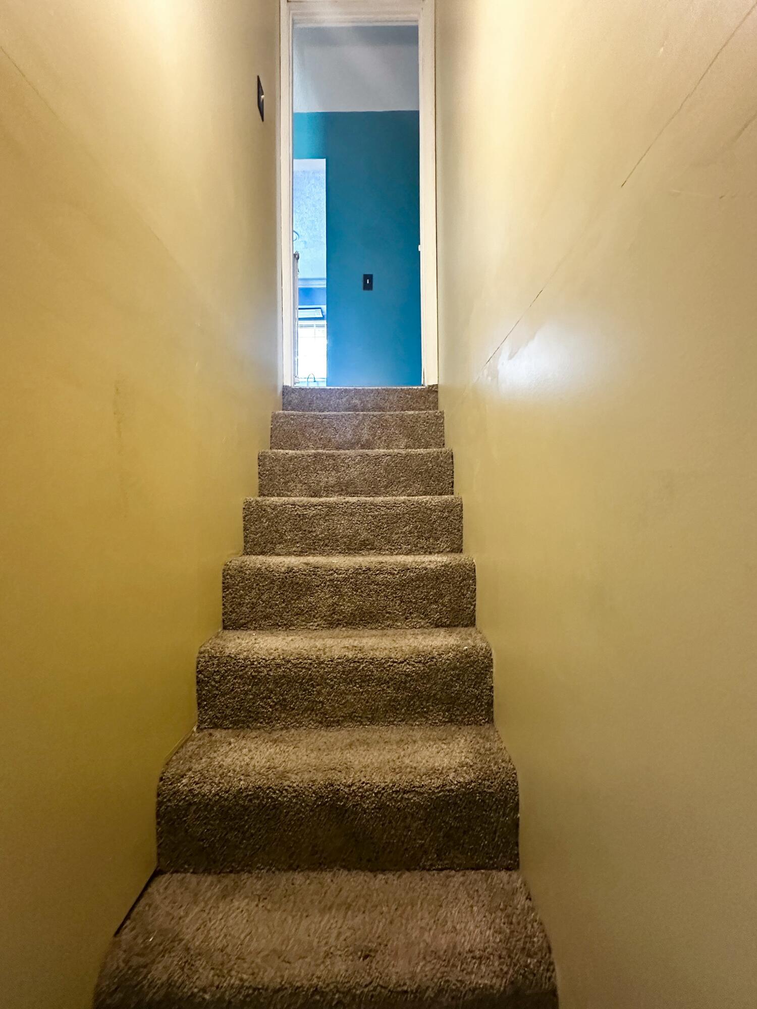 923 Crest Drive