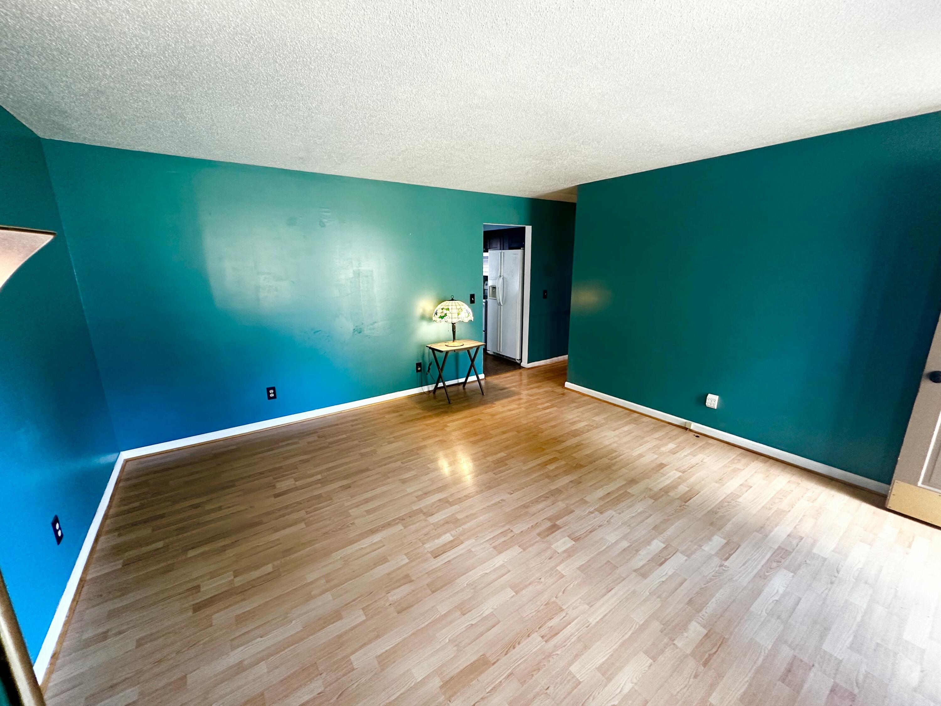 923 Crest Drive