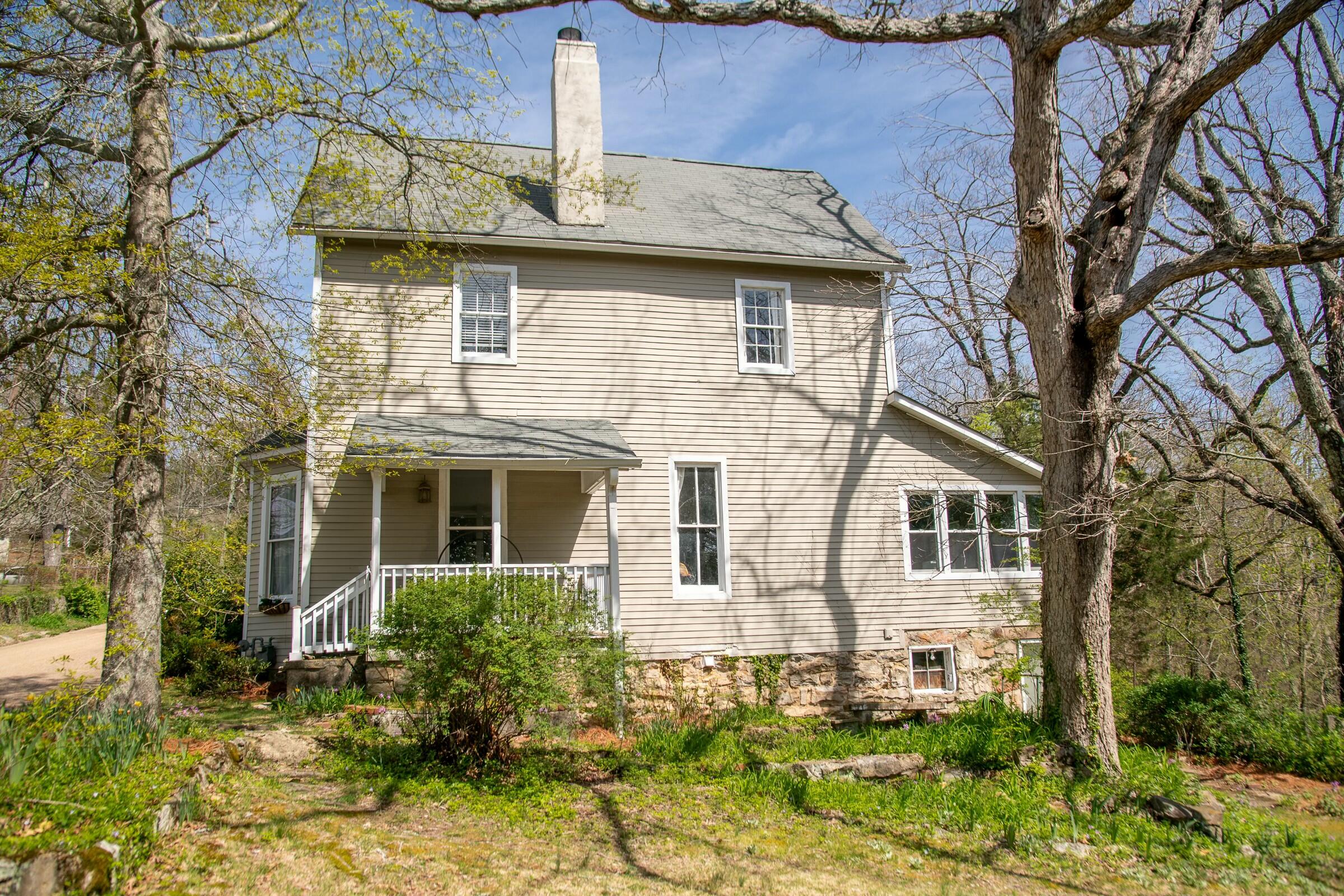 105 N Forrest Avenue