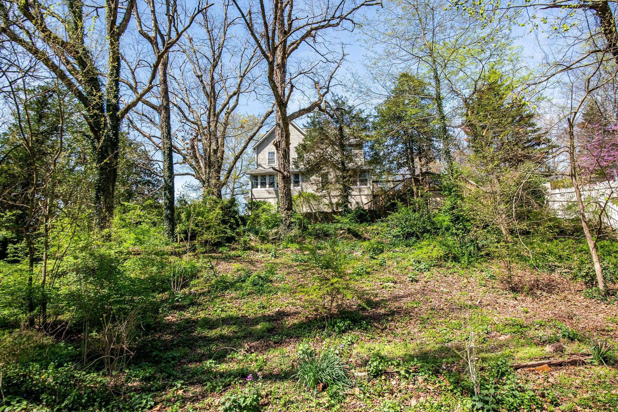 105 N Forrest Avenue