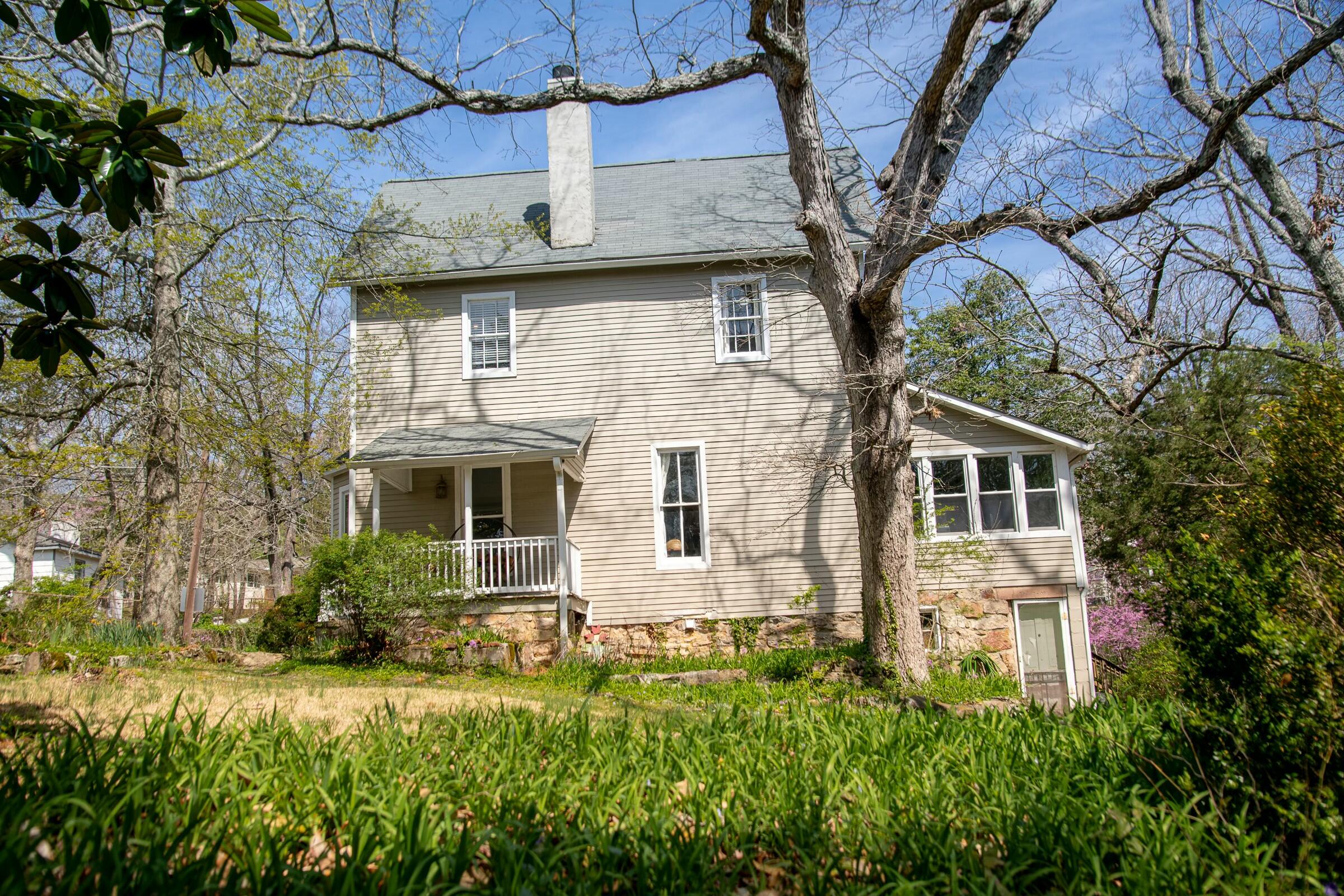 105 N Forrest Avenue