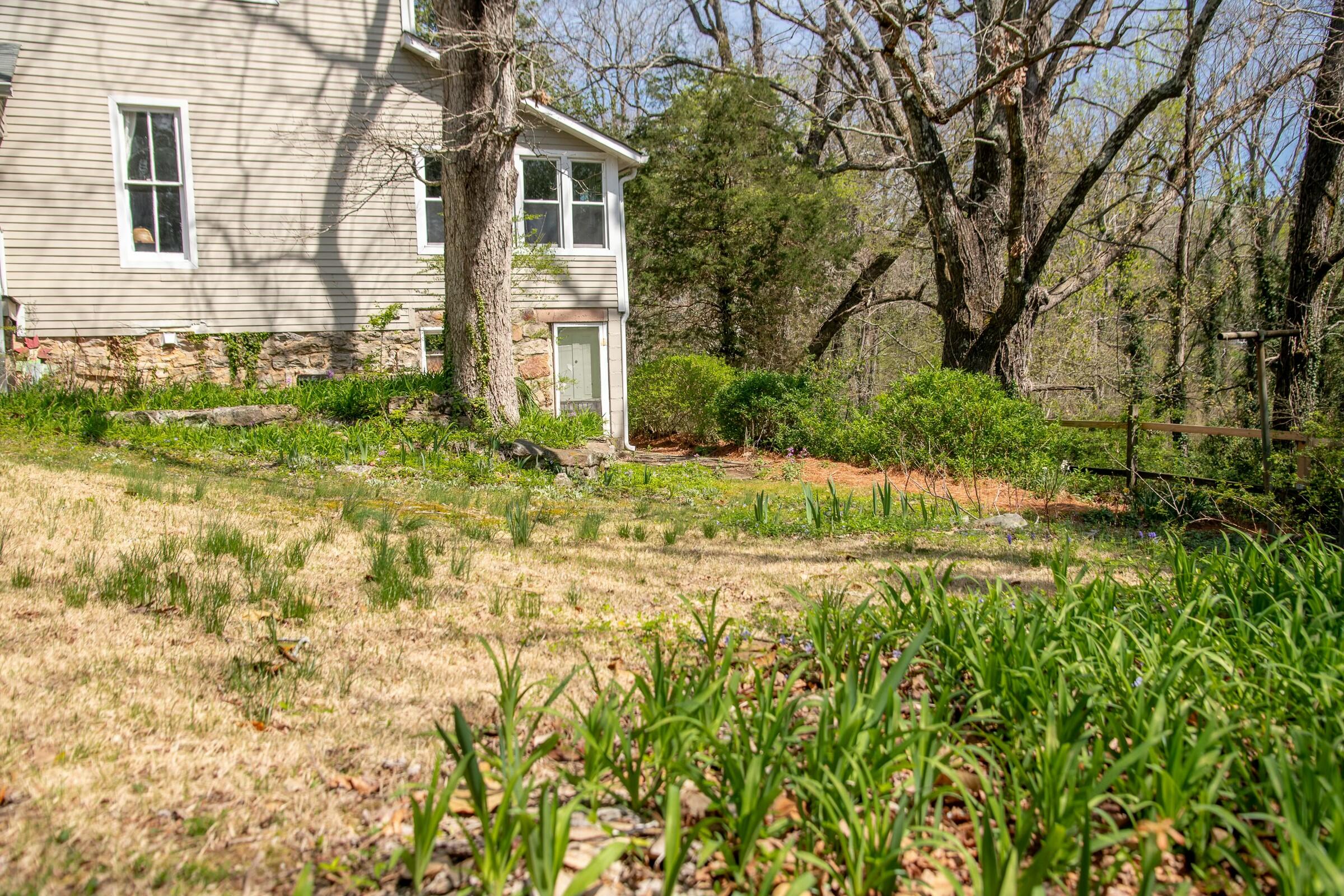 105 N Forrest Avenue
