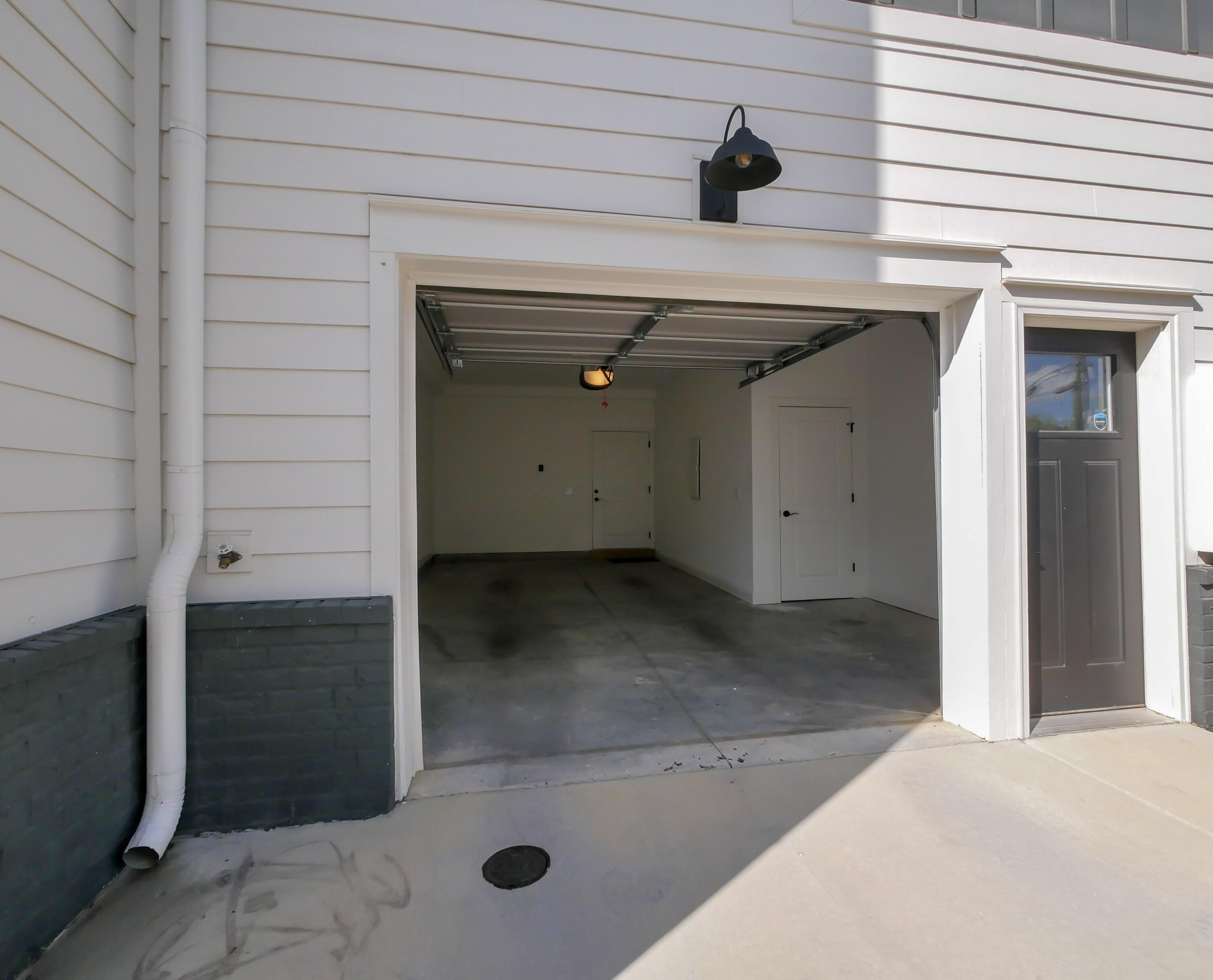 122 E 19th Street