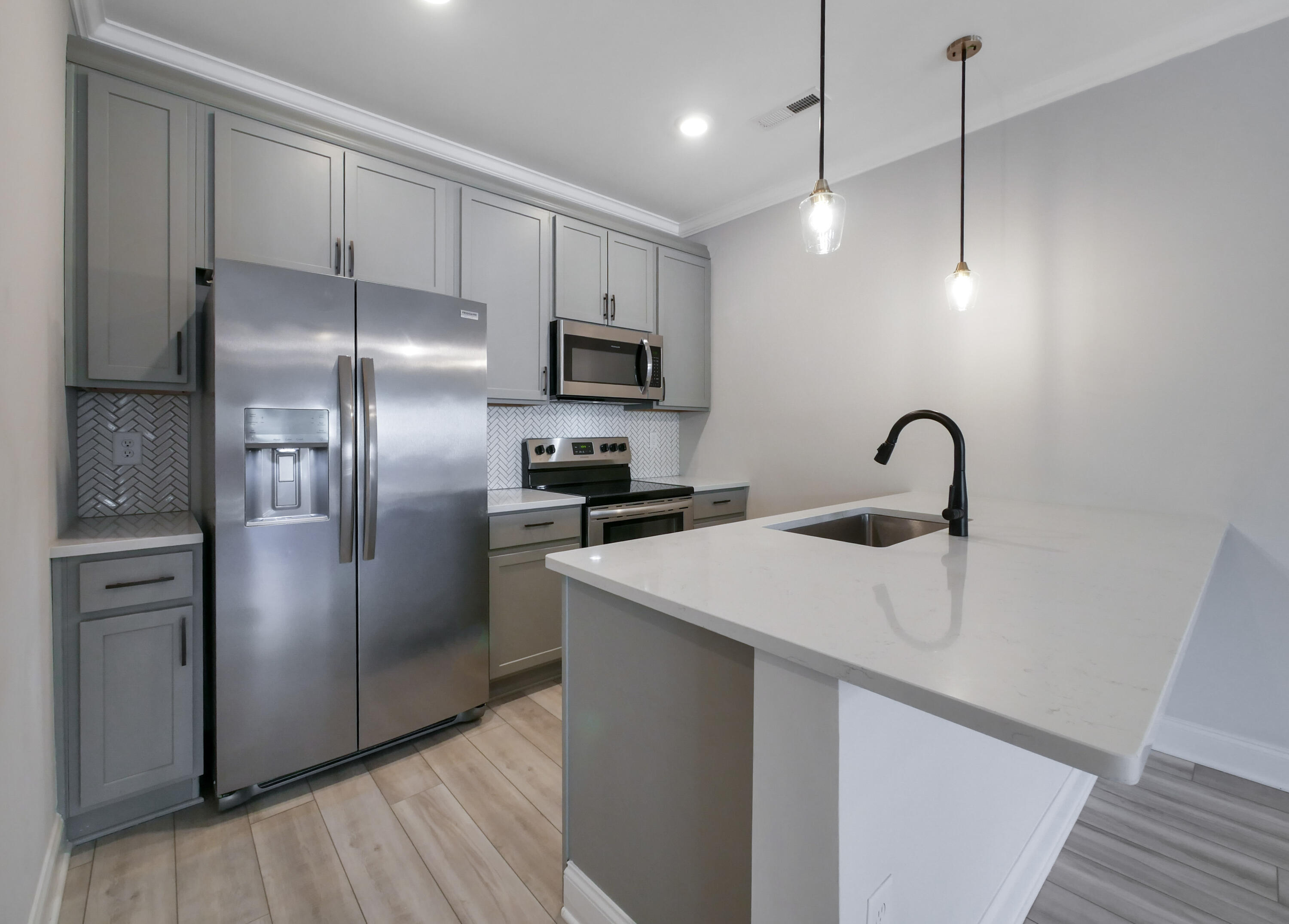 122 E 19th Street