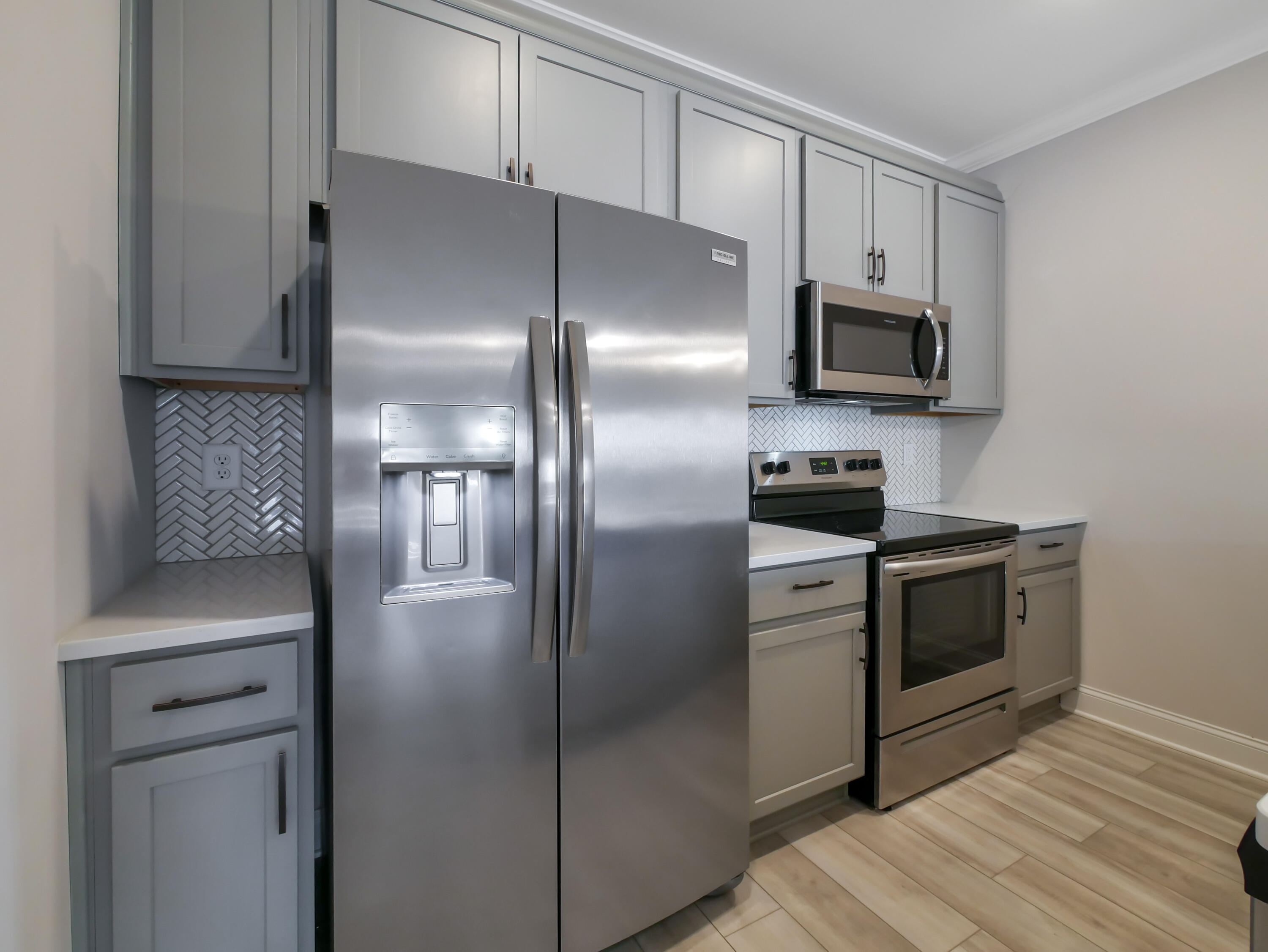 122 E 19th Street