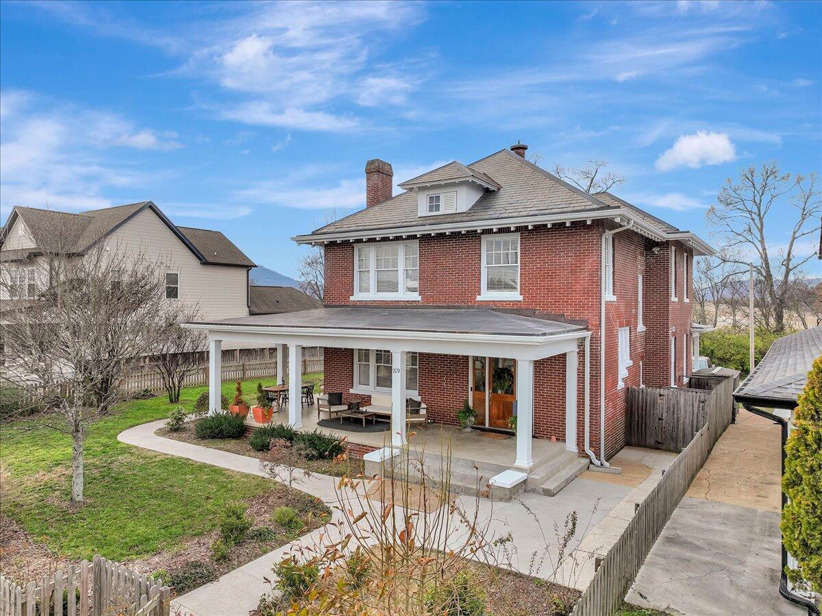 709 S Greenwood Avenue S, Chattanooga