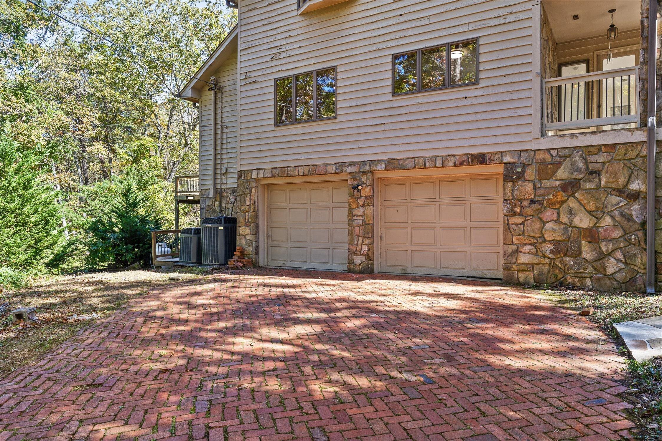 4 S Bluff Road, Chattanooga