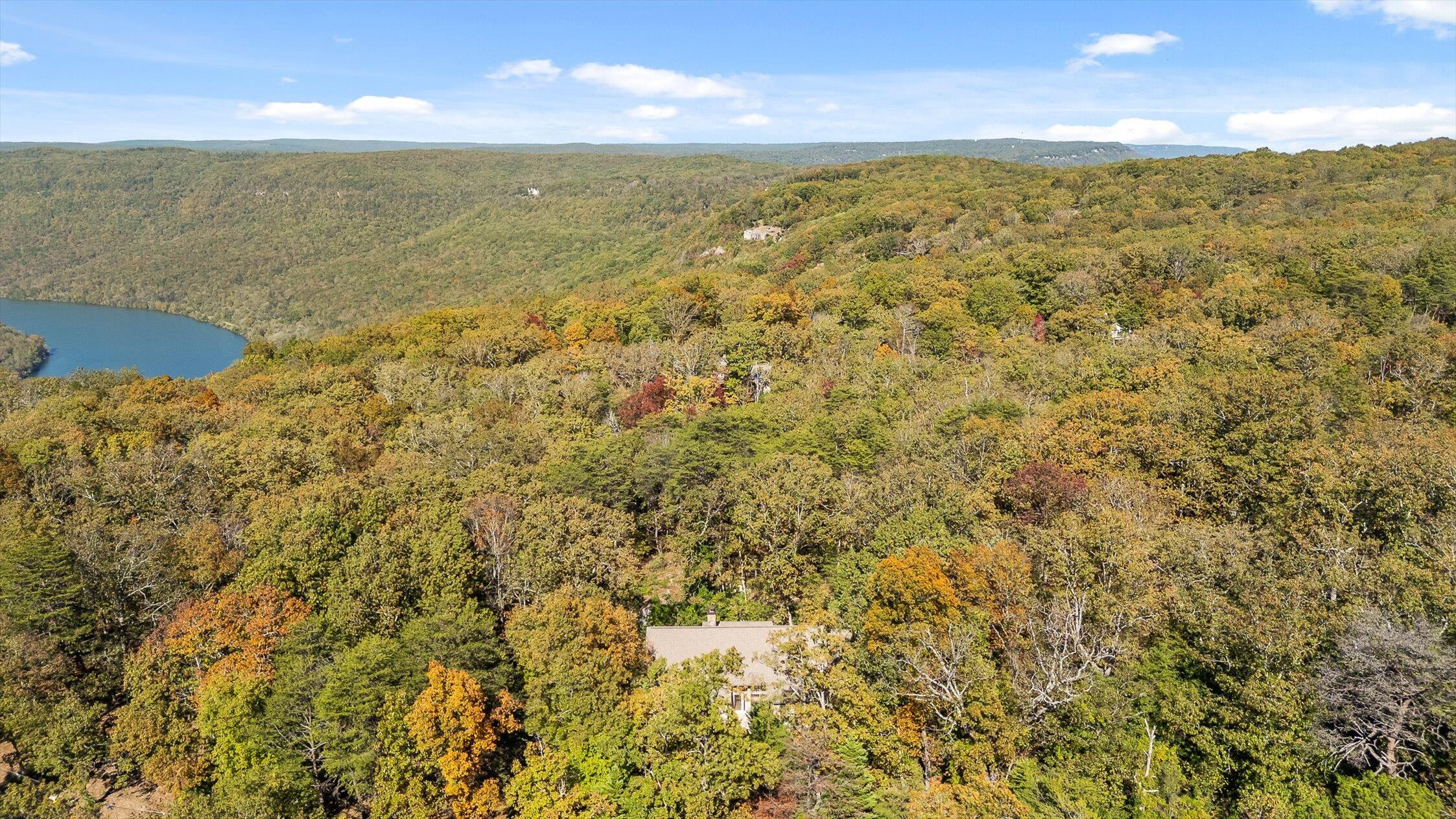 4 S Bluff Road, Chattanooga