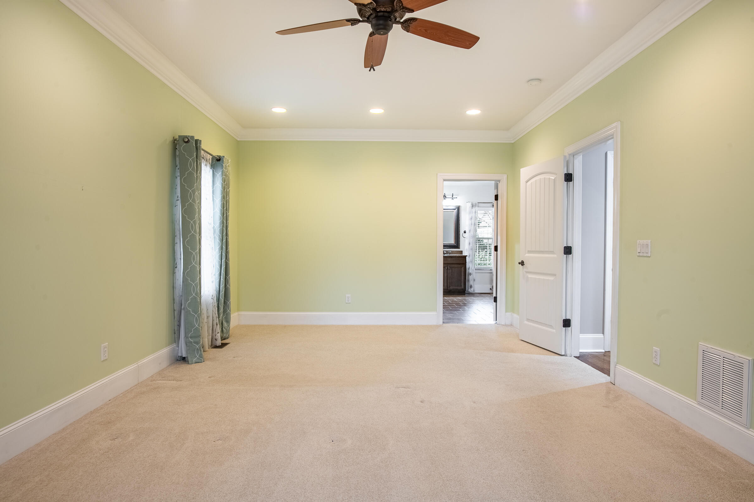 7424 Miss Madison Way