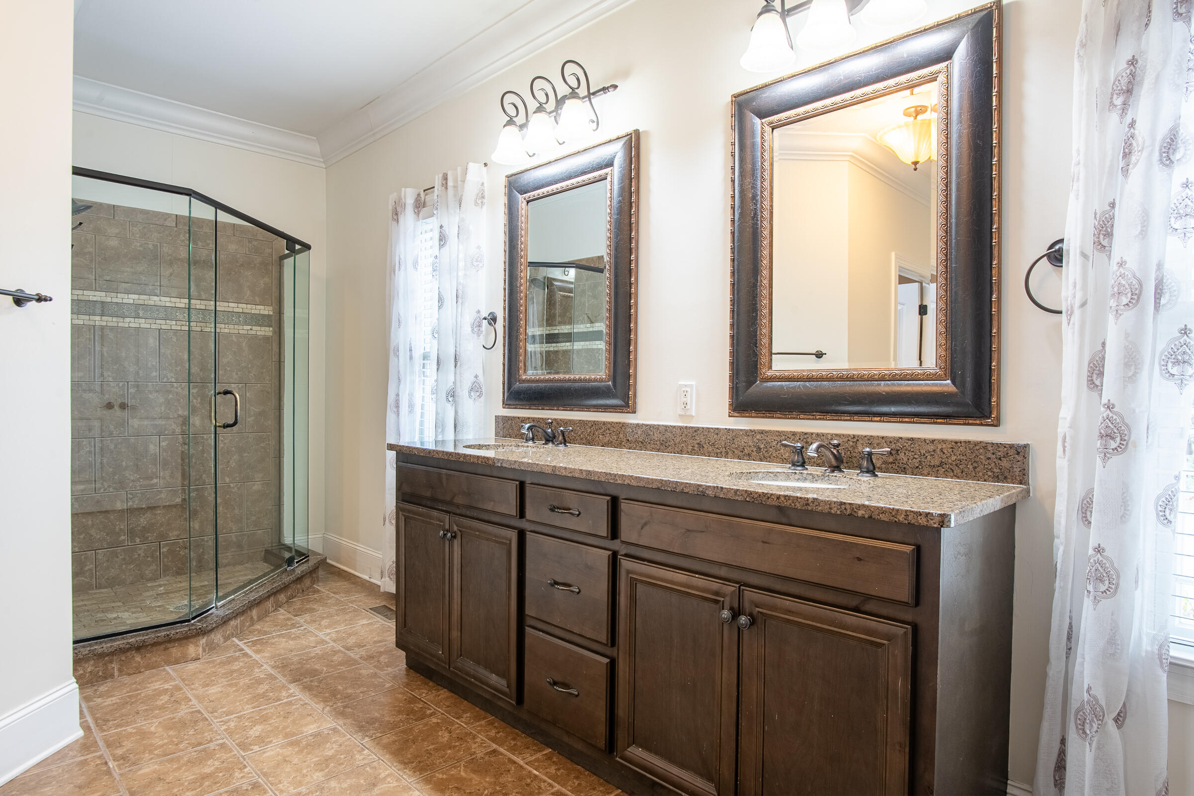 7424 Miss Madison Way