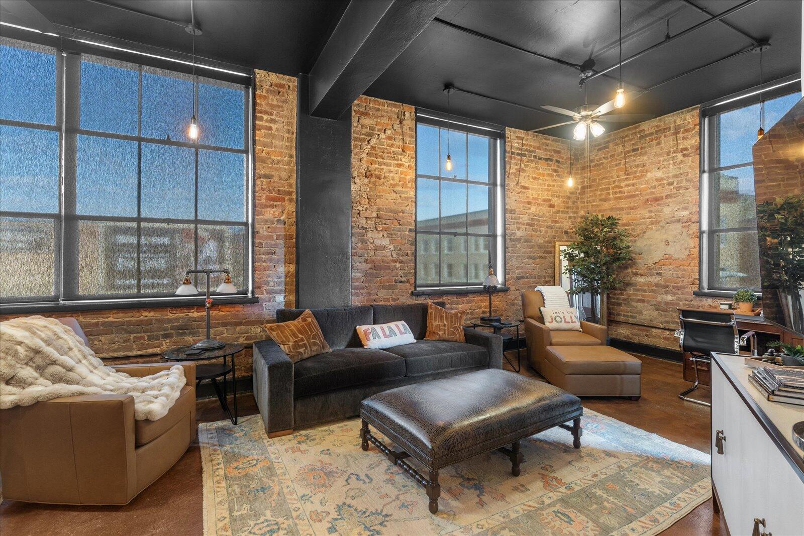 1301 Market Street, 306