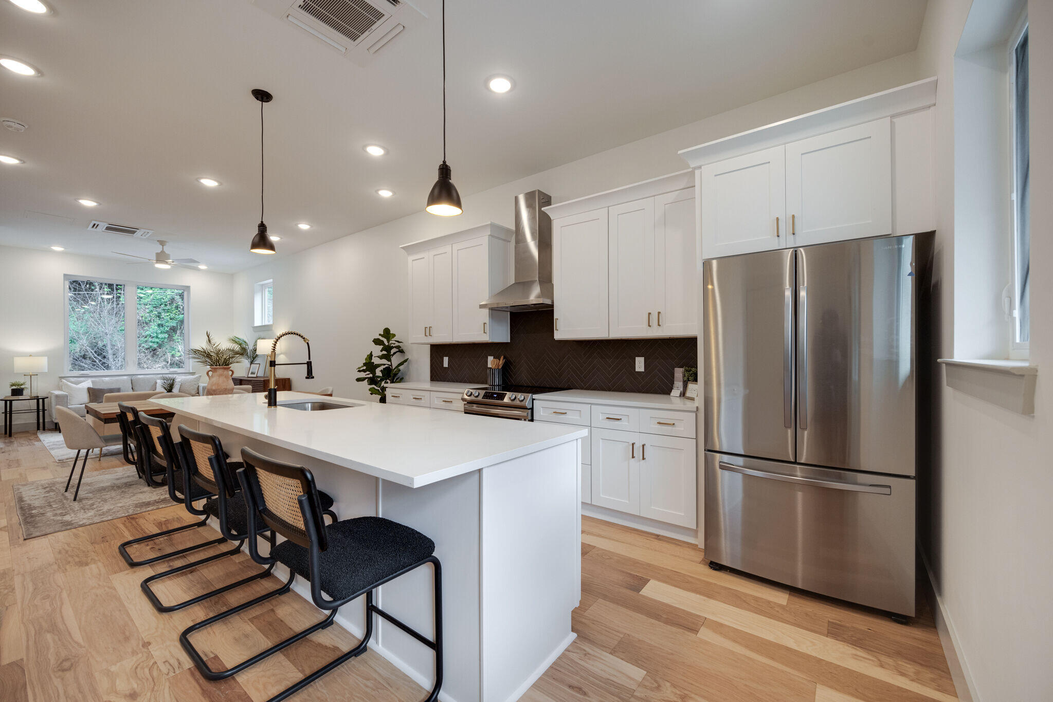 899 Cherokee Boulevard, # 125