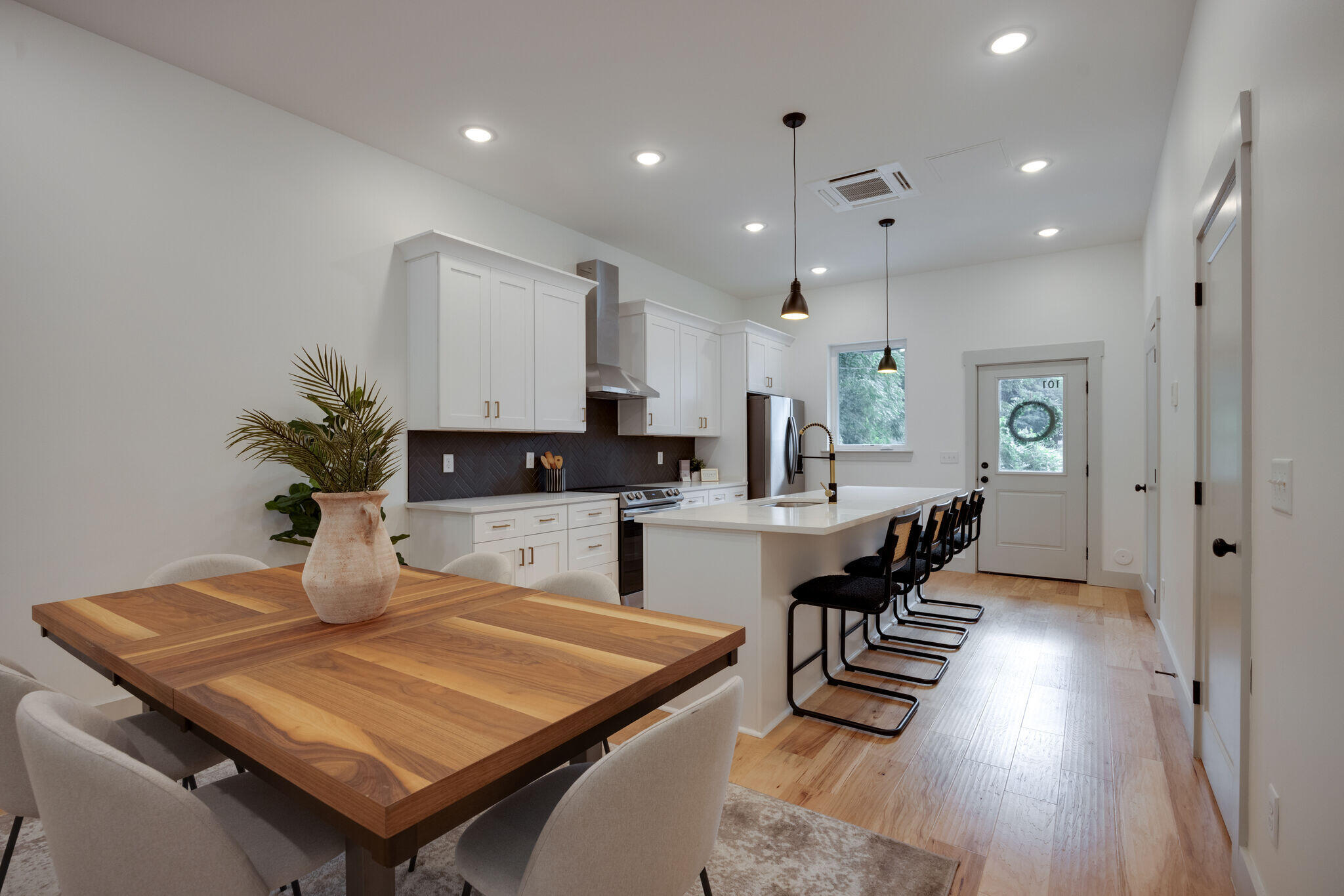 899 Cherokee Boulevard, # 125