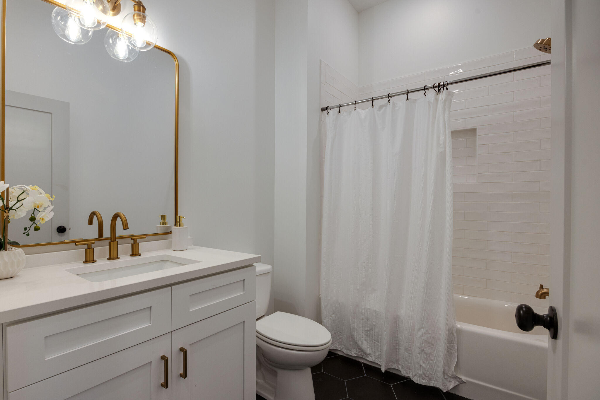 899 Cherokee Boulevard, # 125