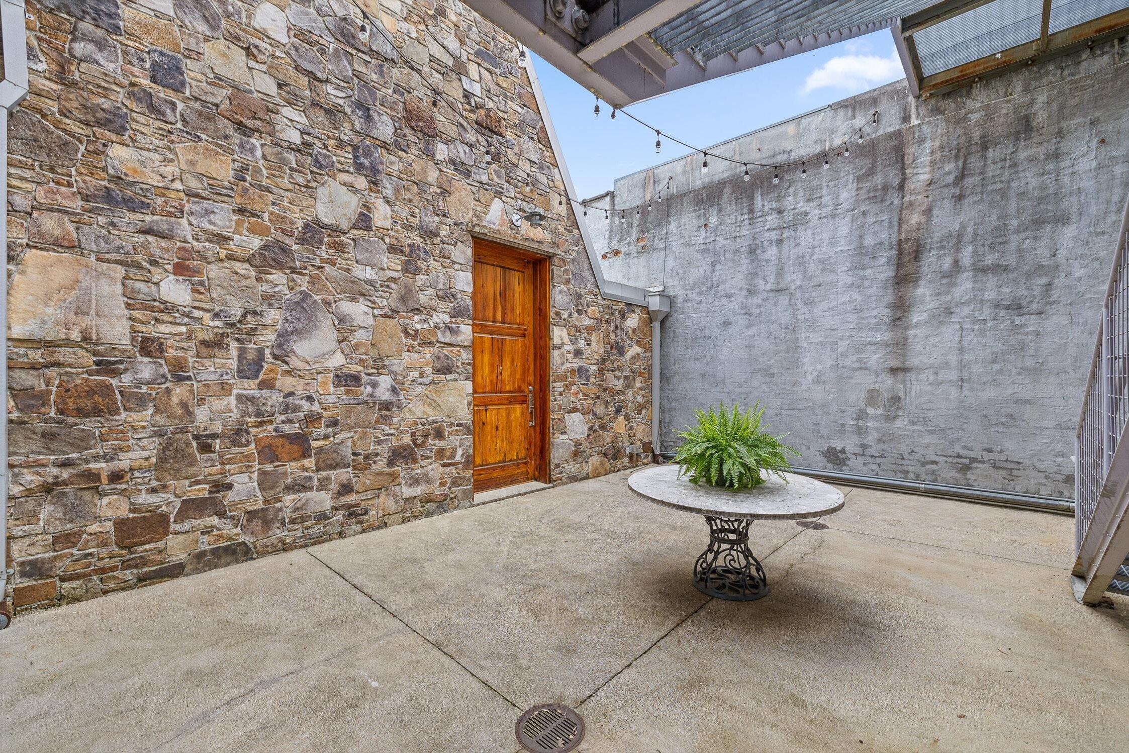 1405 Williams Street