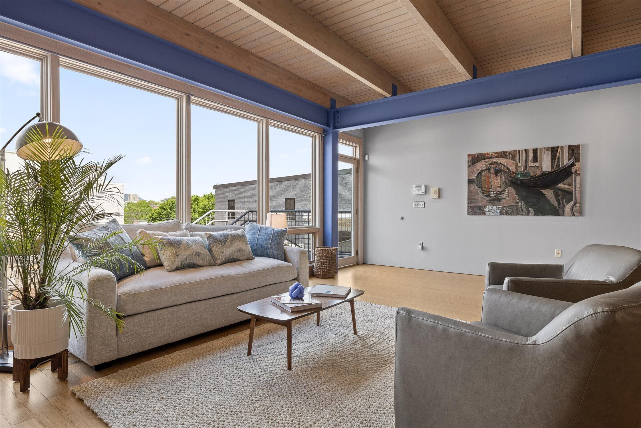 1405 Williams Street