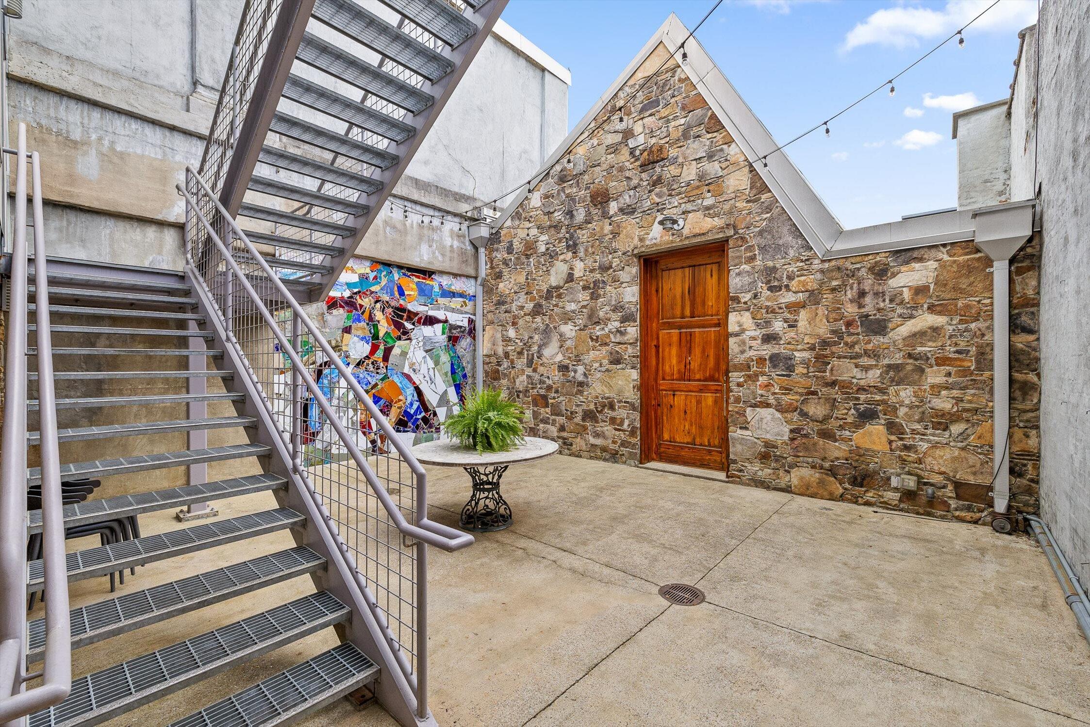 1405 Williams Street