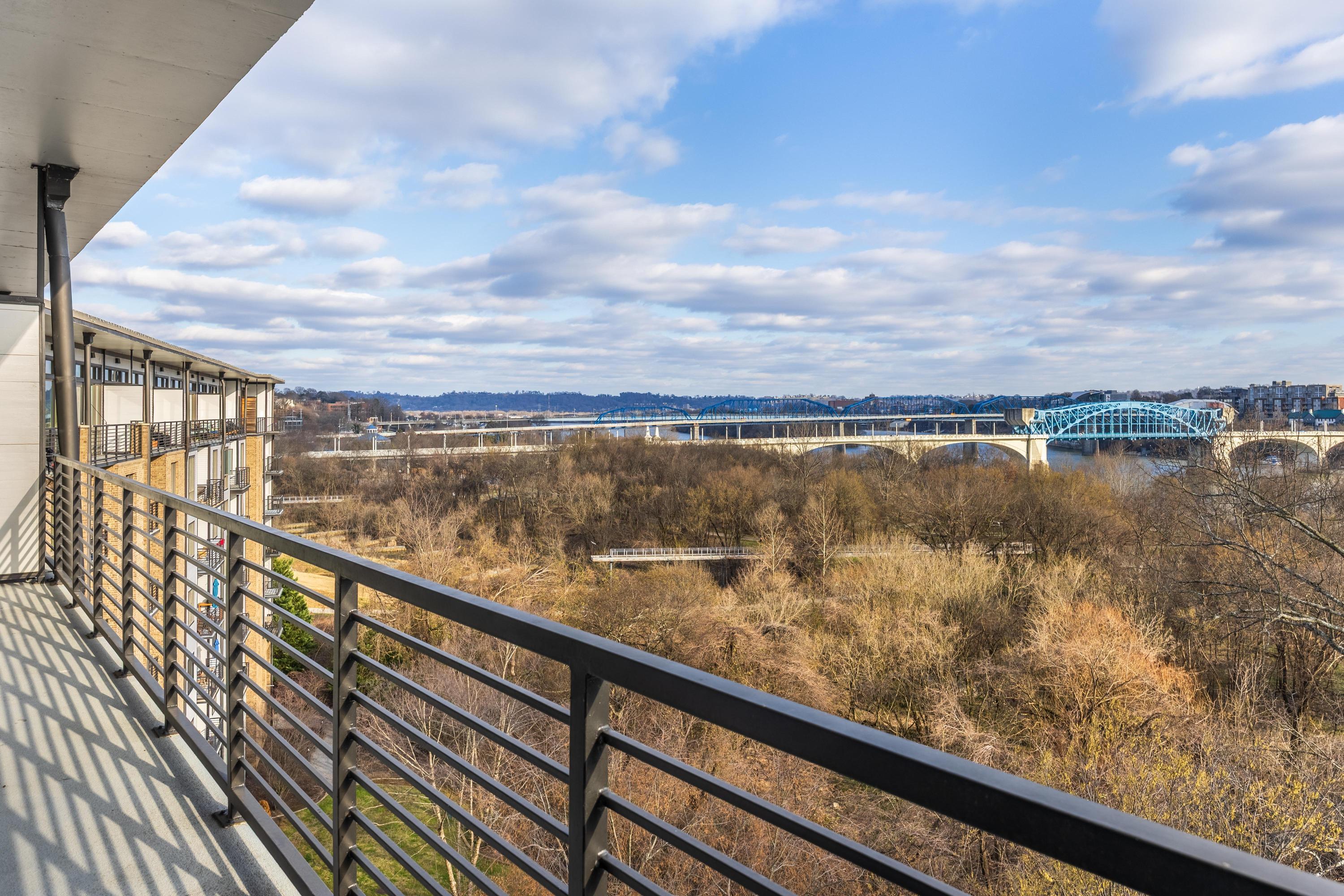 200 Manufacturers Road, 713