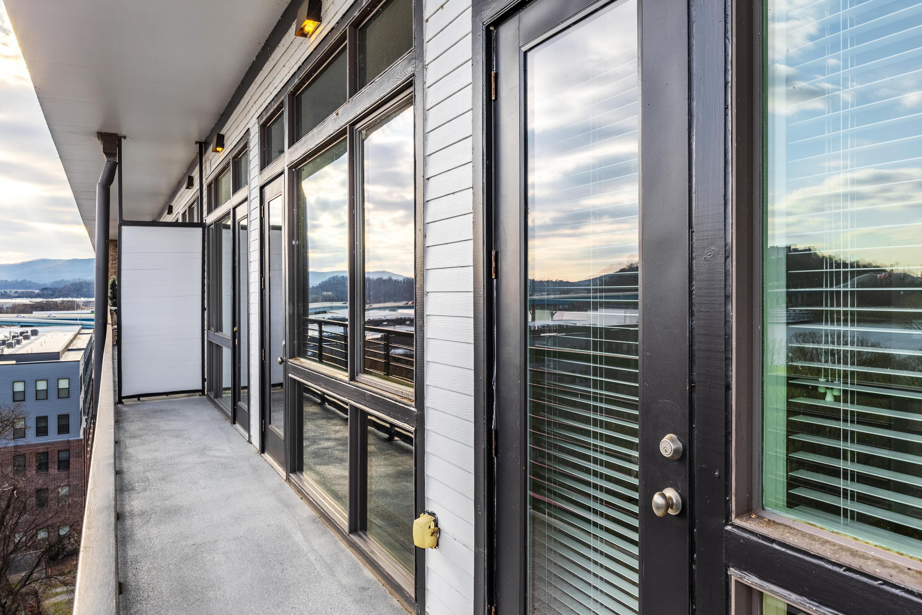 200 Manufacturers Road, 713