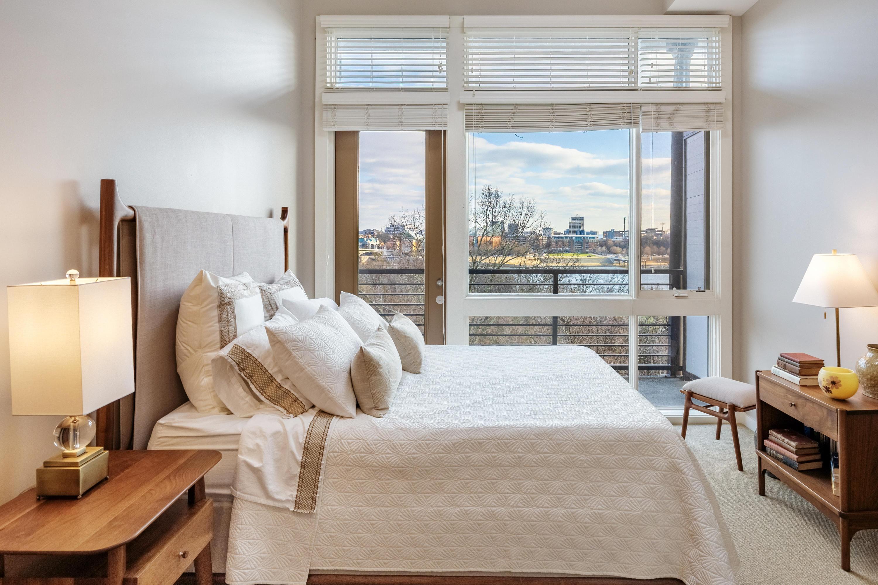 200 Manufacturers Road, 713