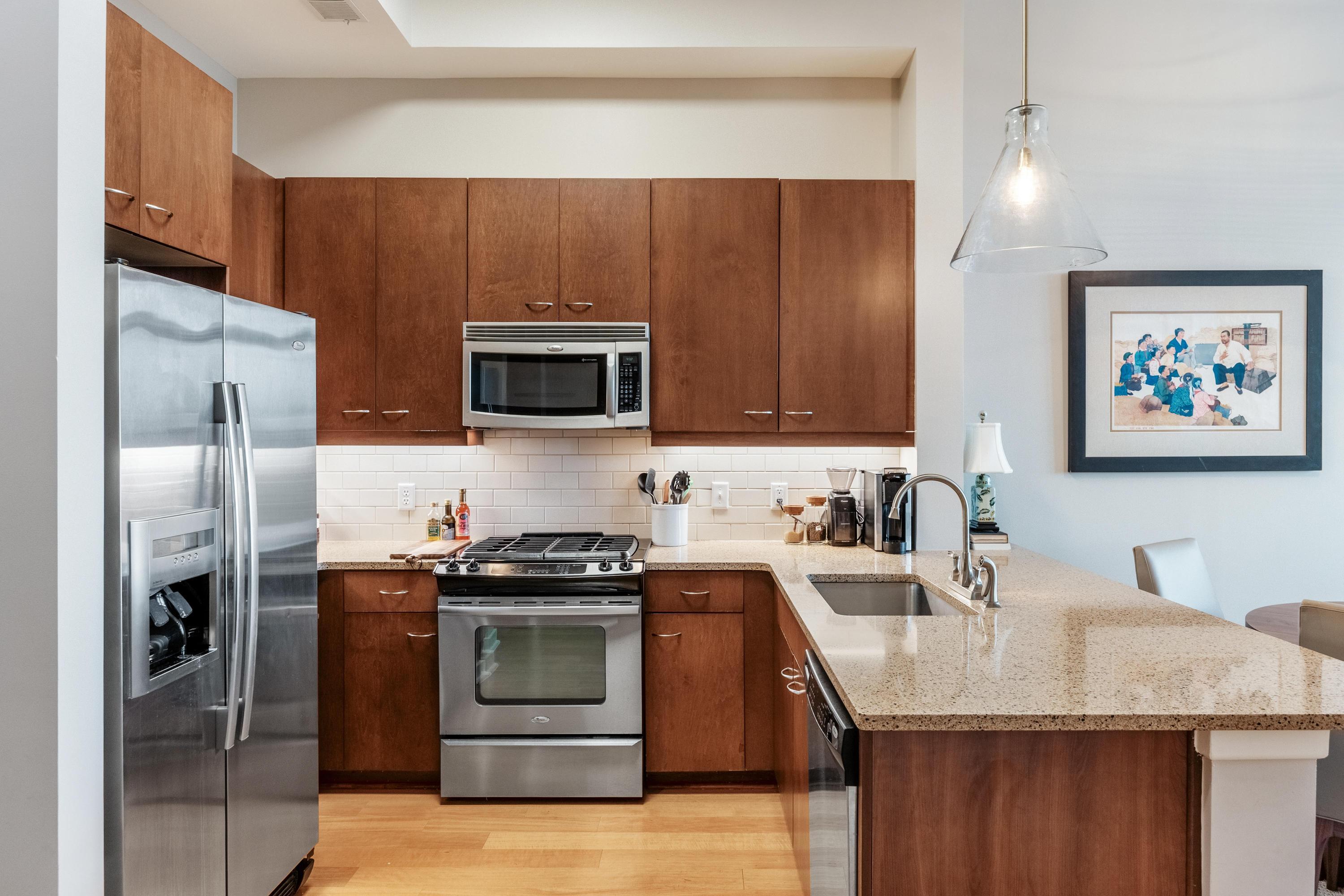 200 Manufacturers Road, 713