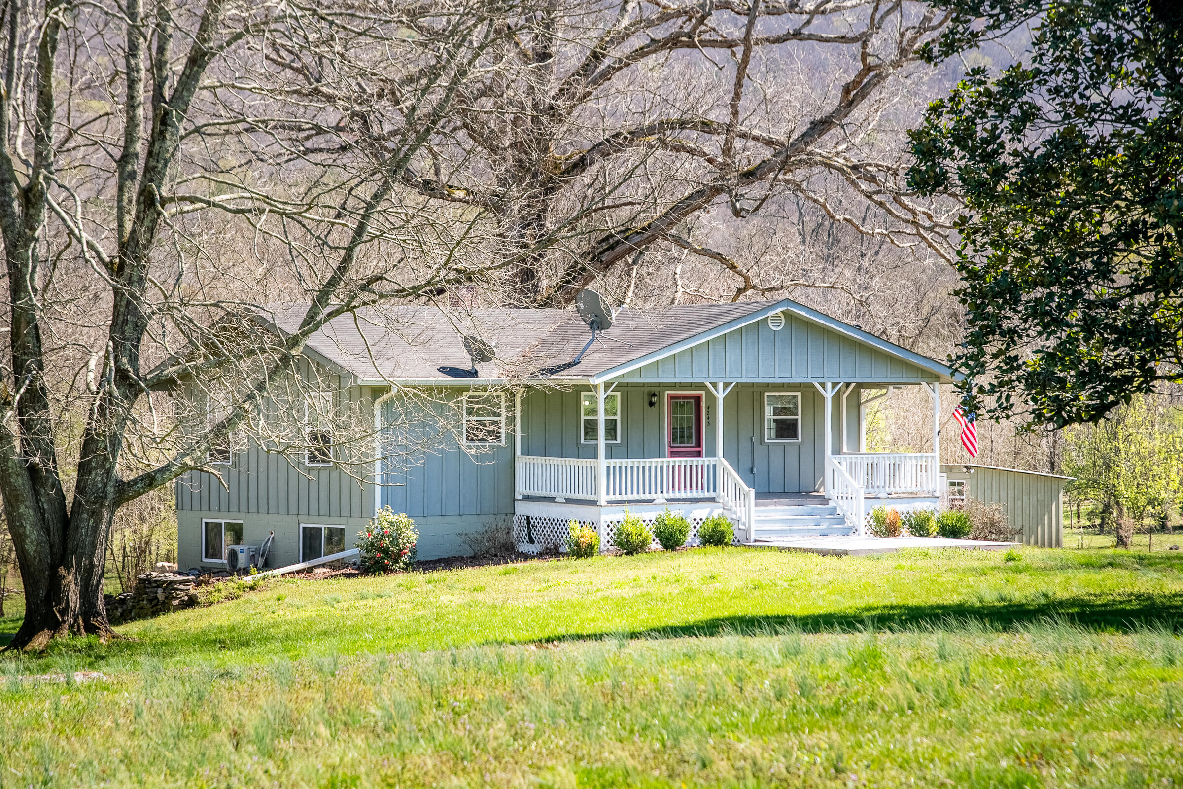 4243 Cloverdale Road