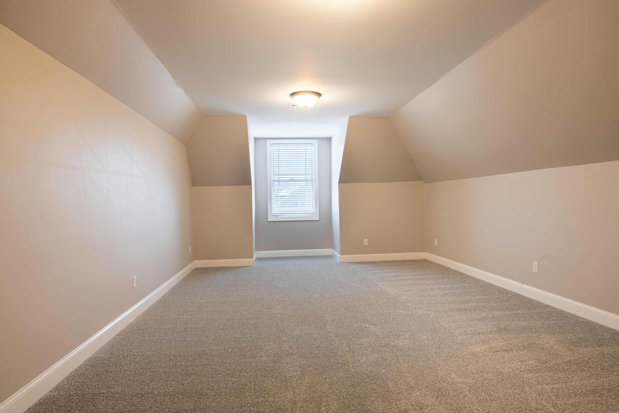 7424 Miss Madison Way