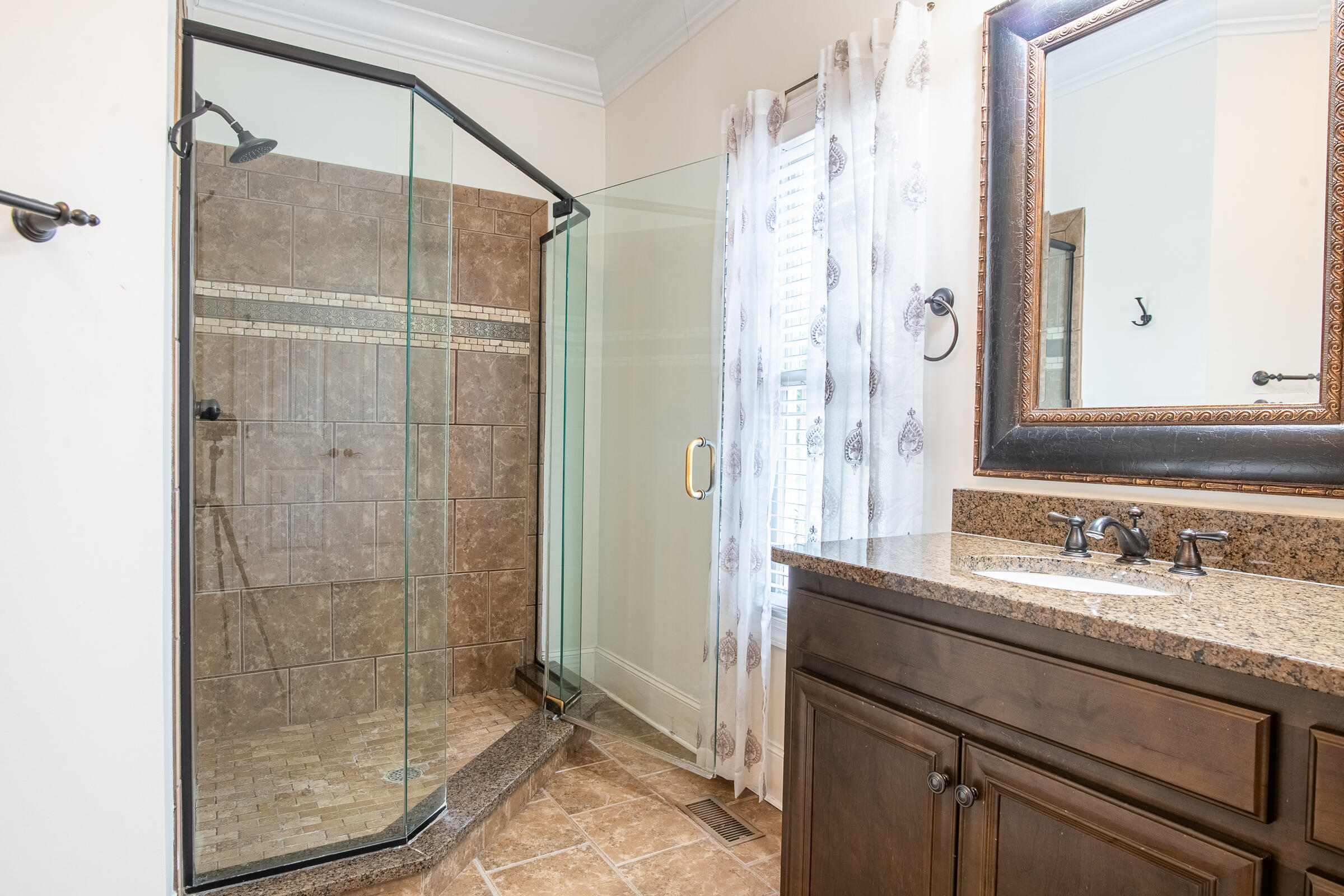 7424 Miss Madison Way