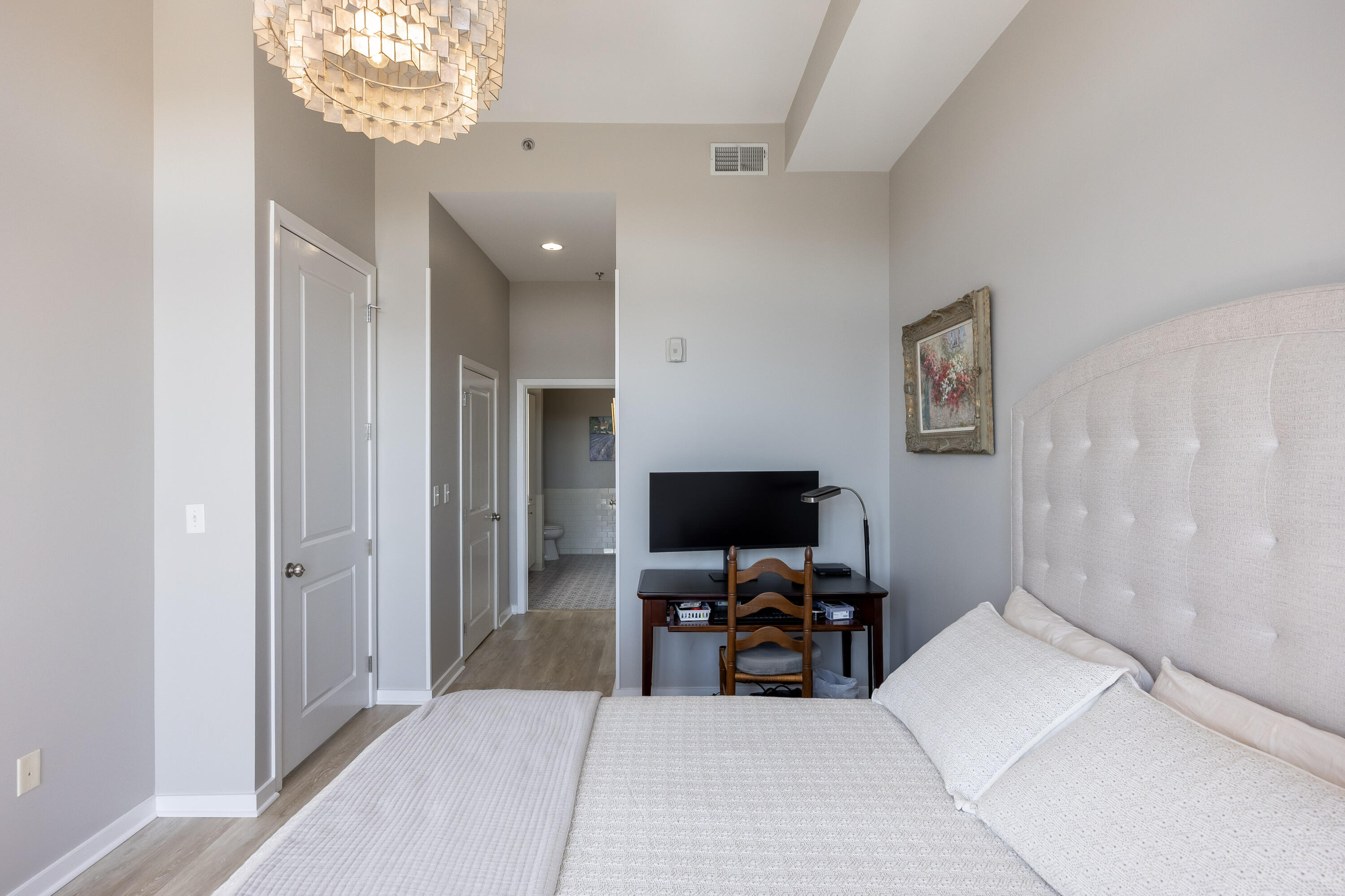 200 Manufacturers Road, Apt 707