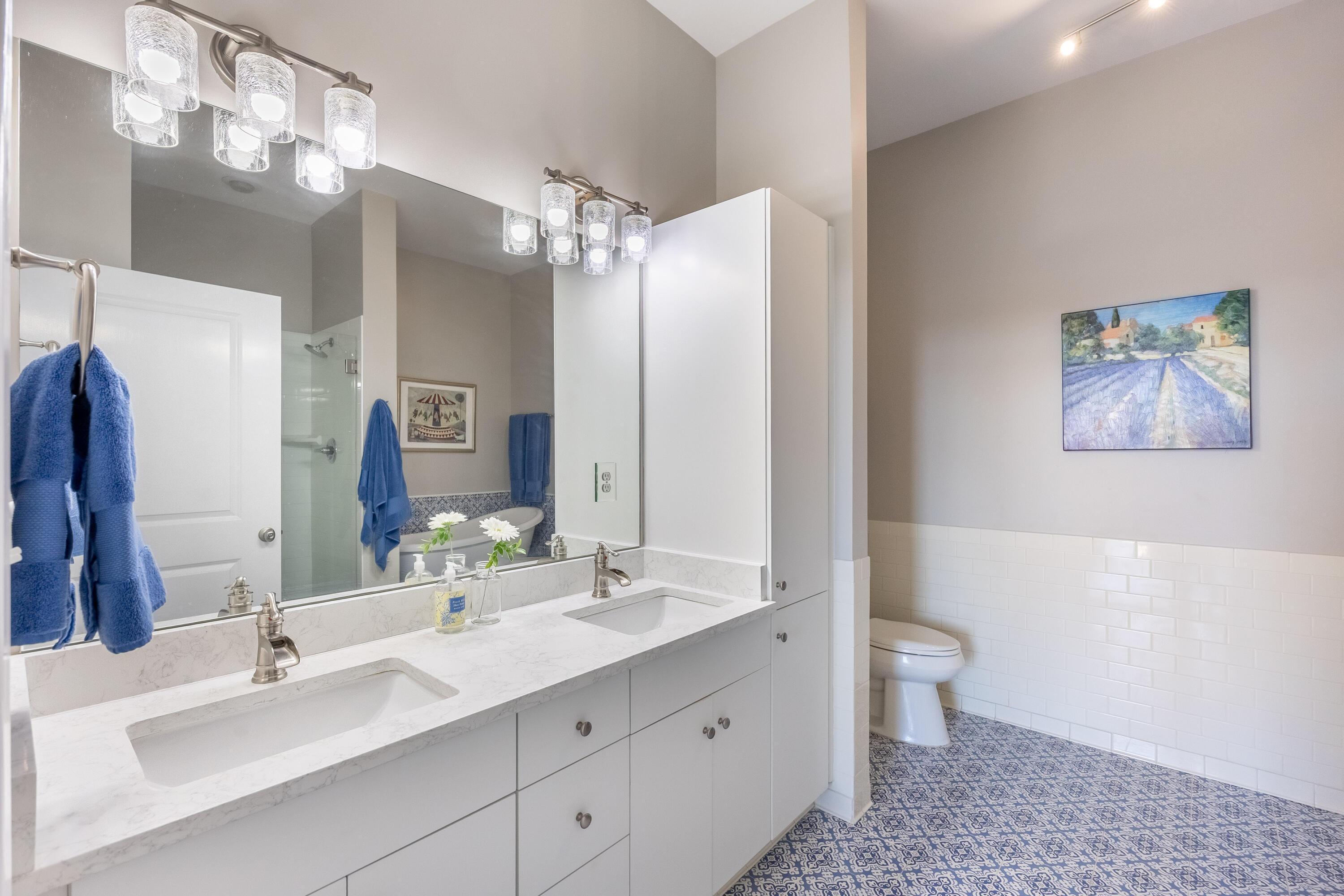 200 Manufacturers Road, Apt 707