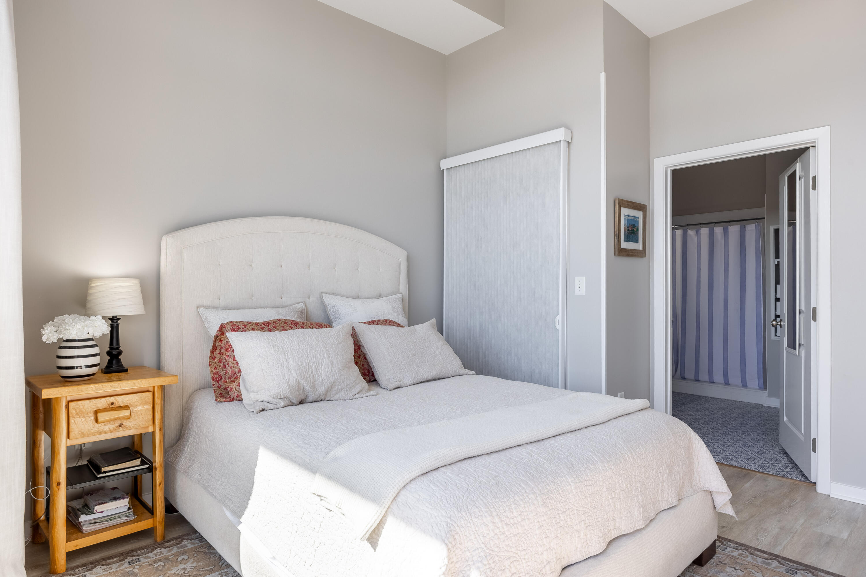 200 Manufacturers Road, Apt 707