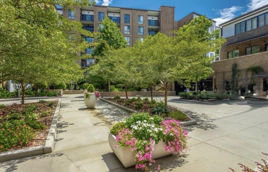 200 Manufacturers Road, Apt 707