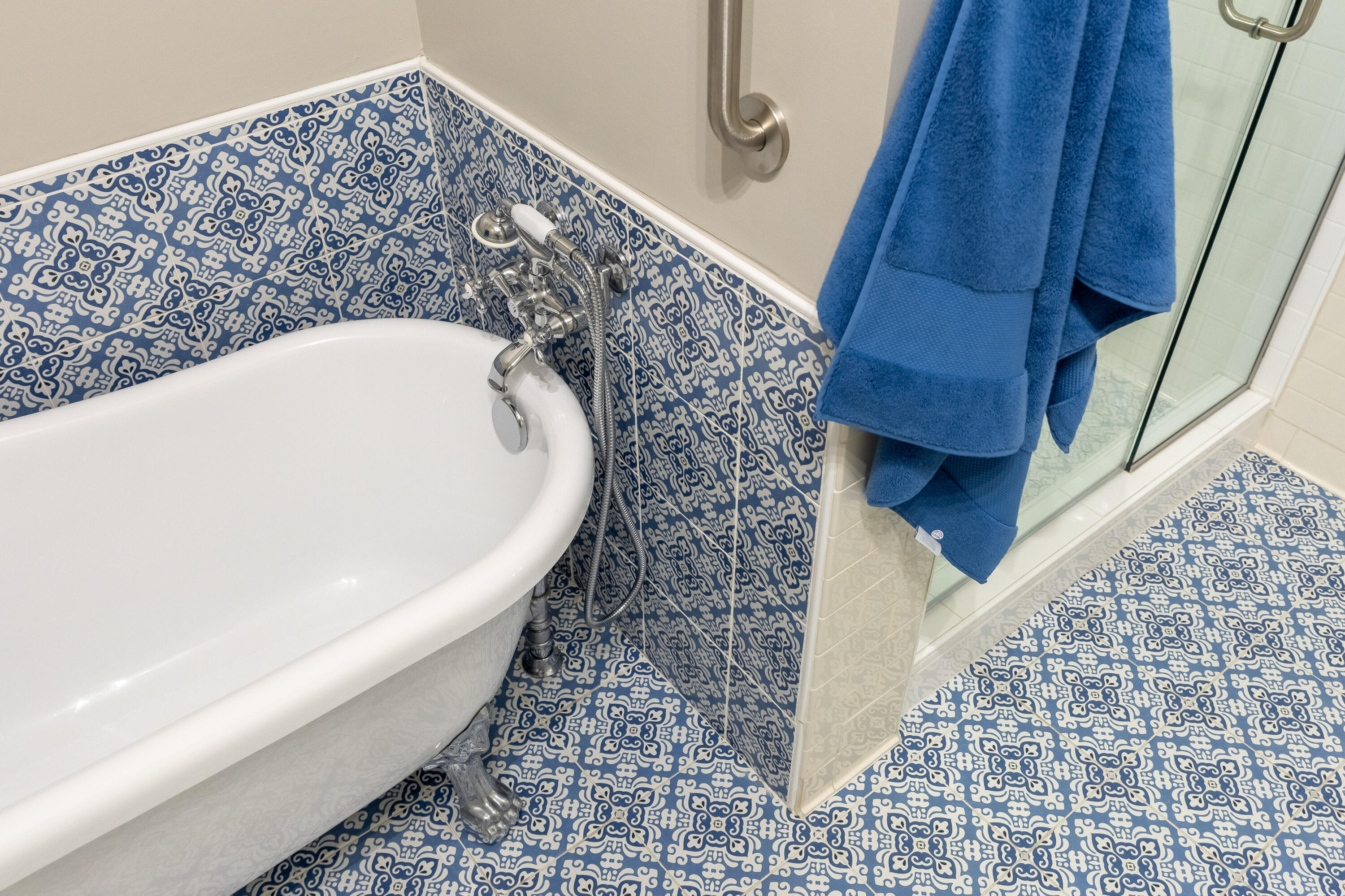 200 Manufacturers Road, Apt 707