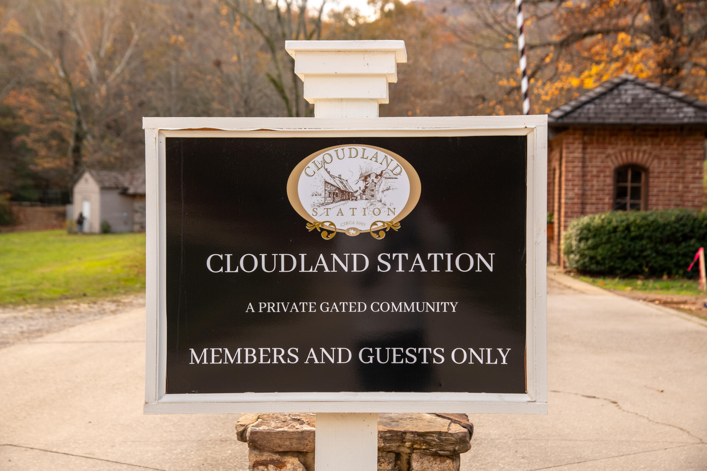 45 Valley Rim Drive, 45