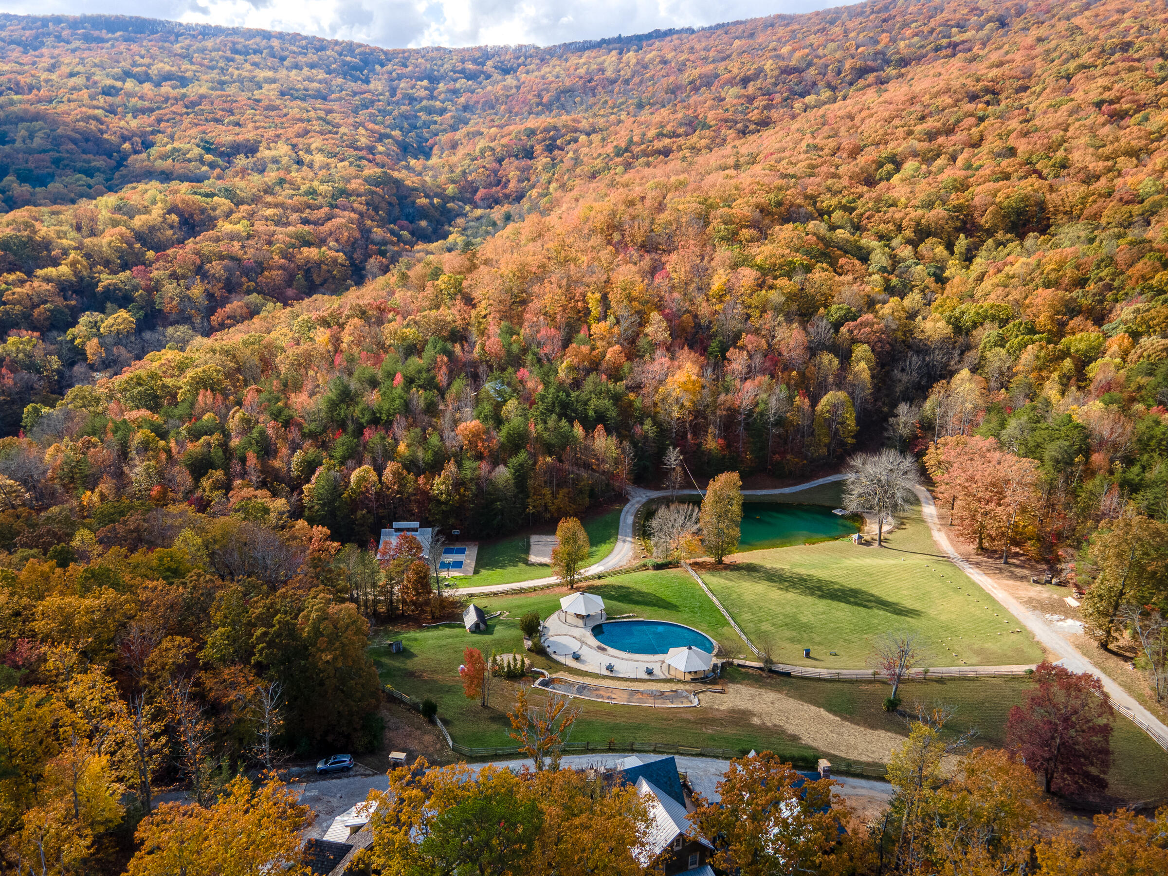 45 Valley Rim Drive, 45