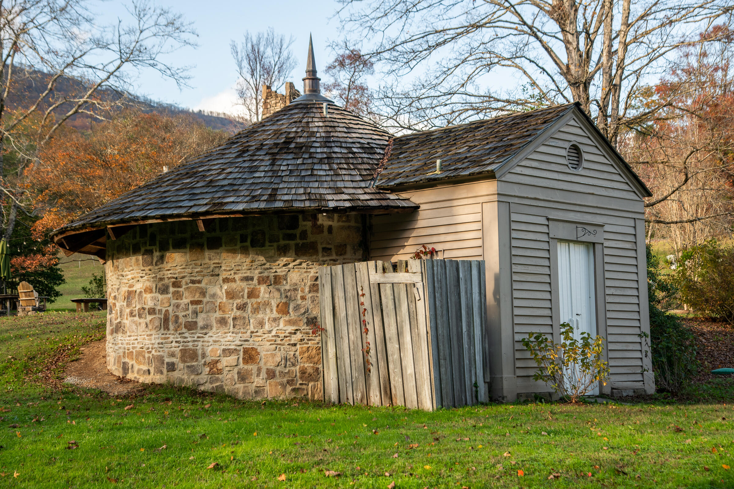 45 Valley Rim Drive, 45