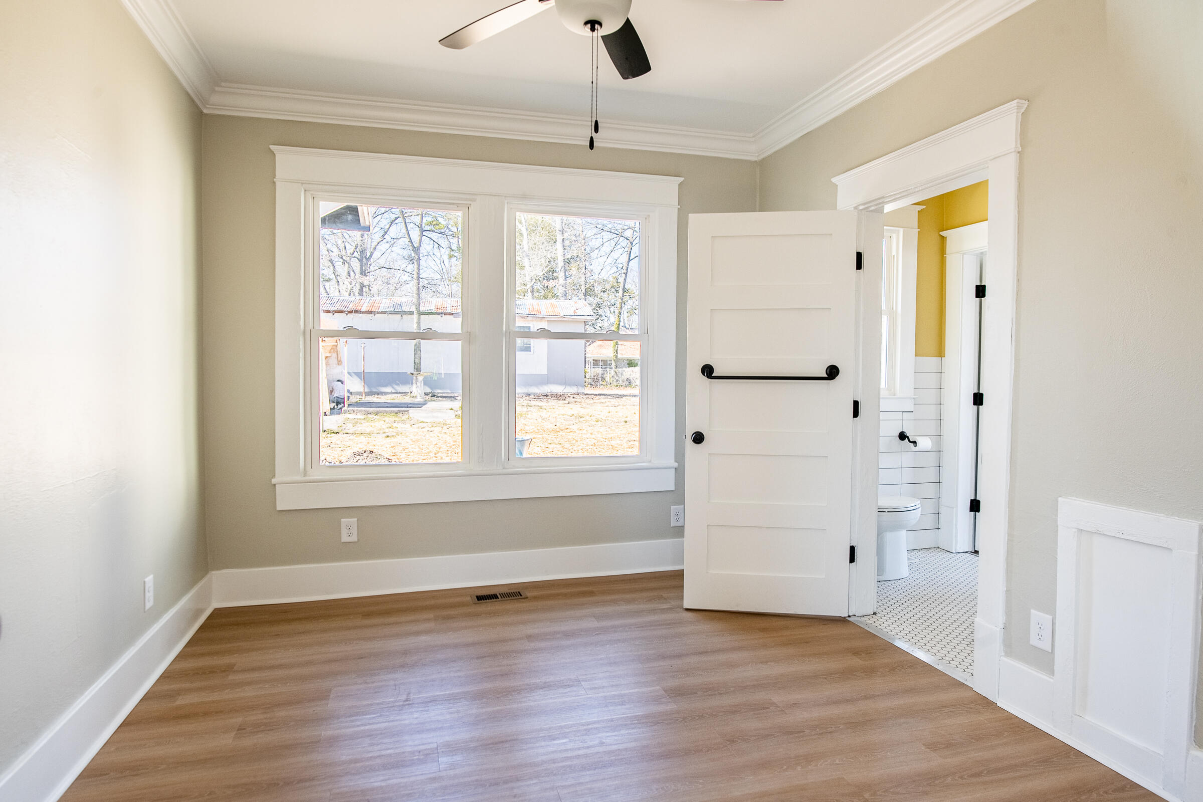 215 Hillcrest Avenue