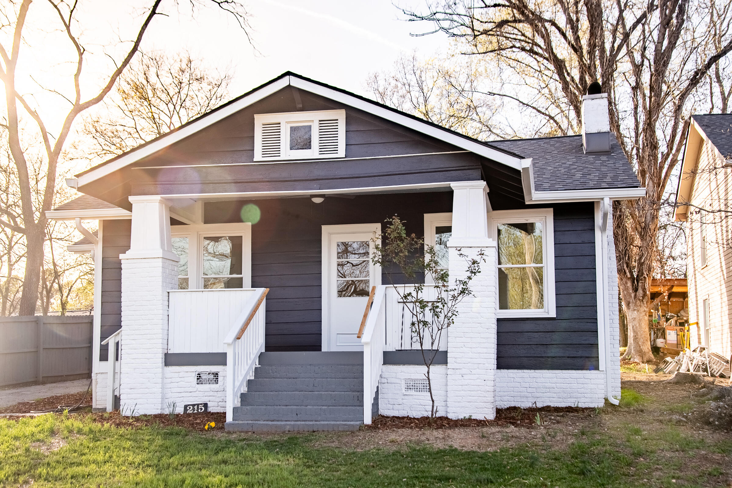 215 Hillcrest Avenue