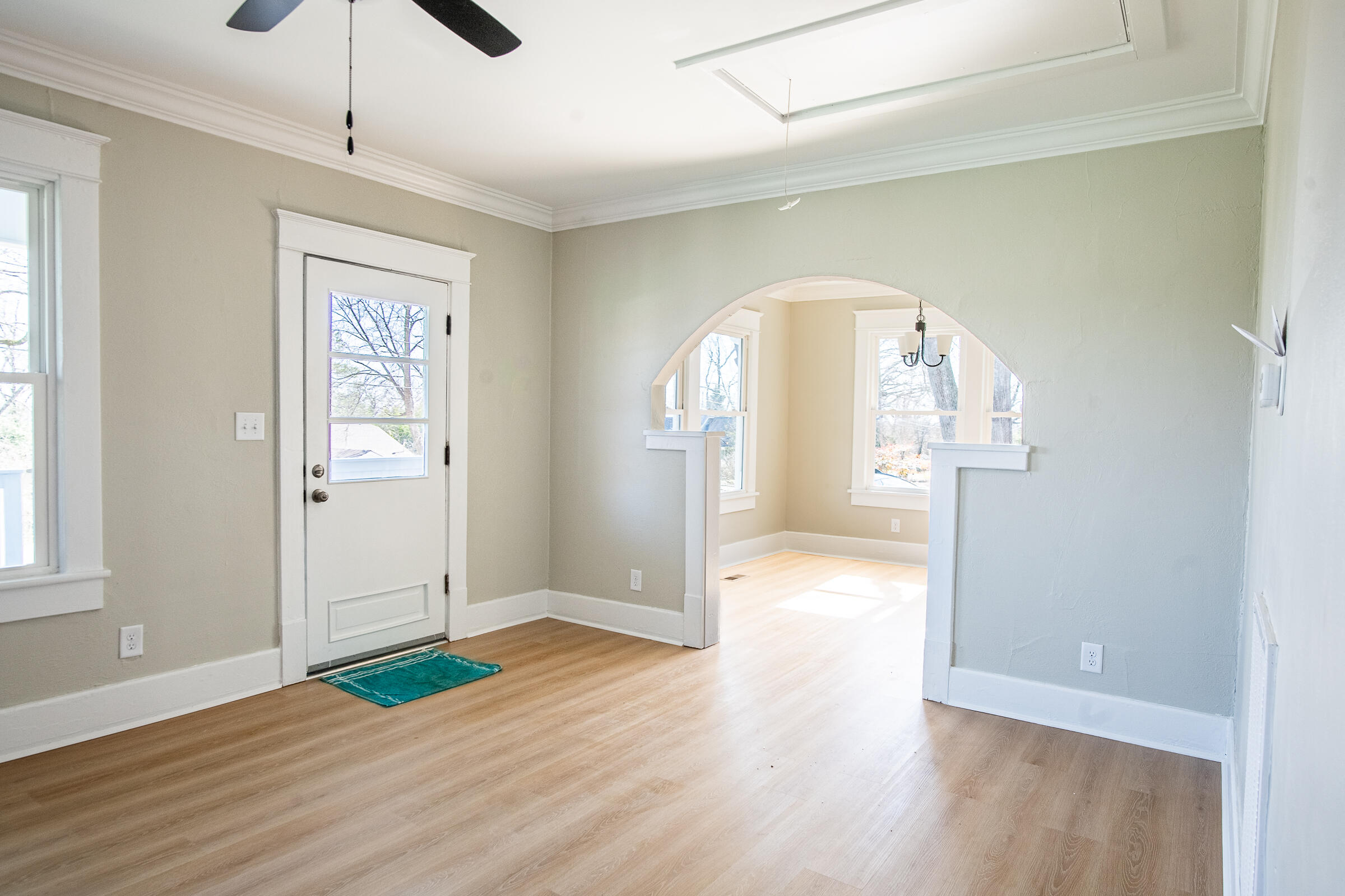 215 Hillcrest Avenue