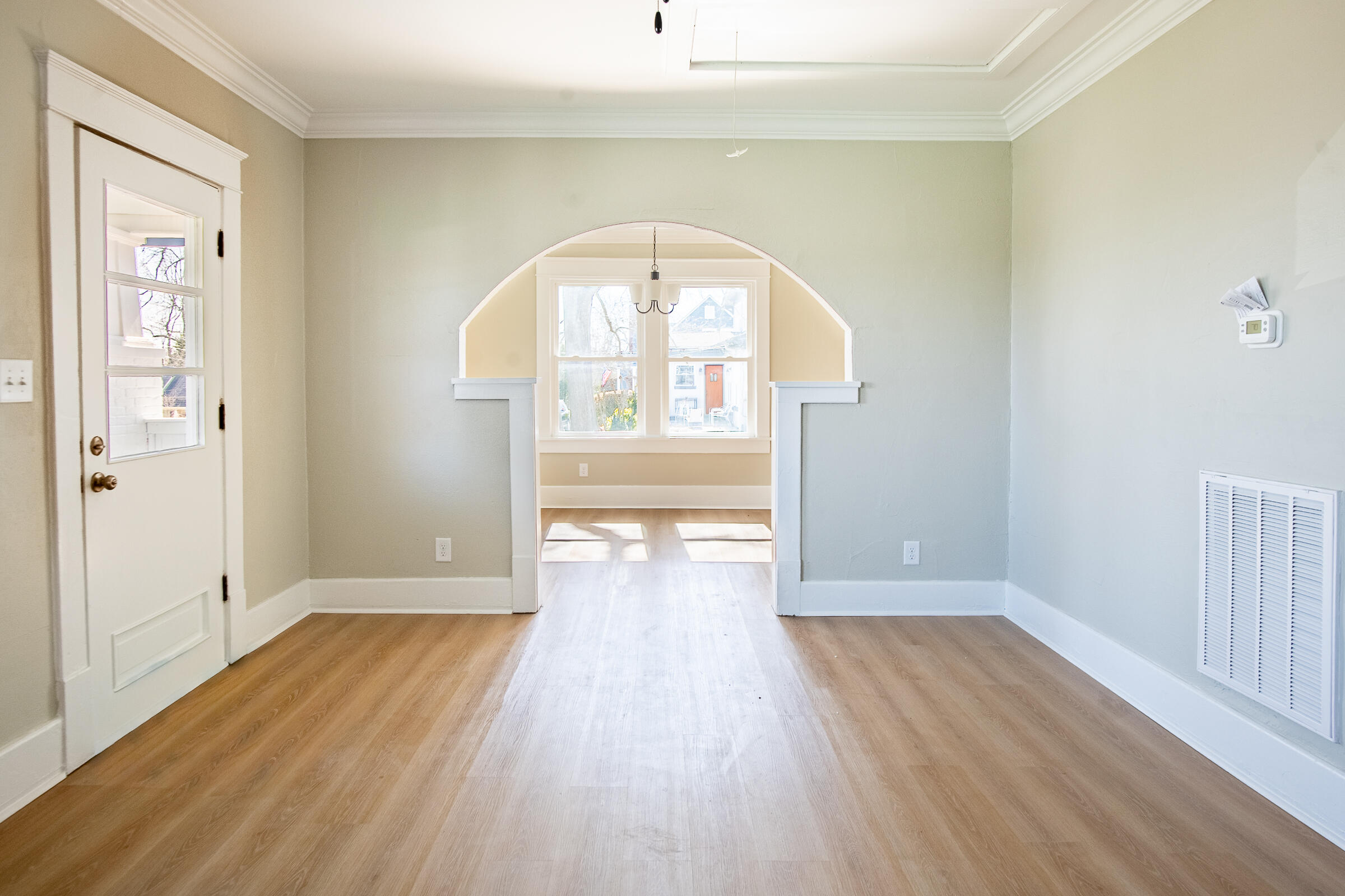 215 Hillcrest Avenue