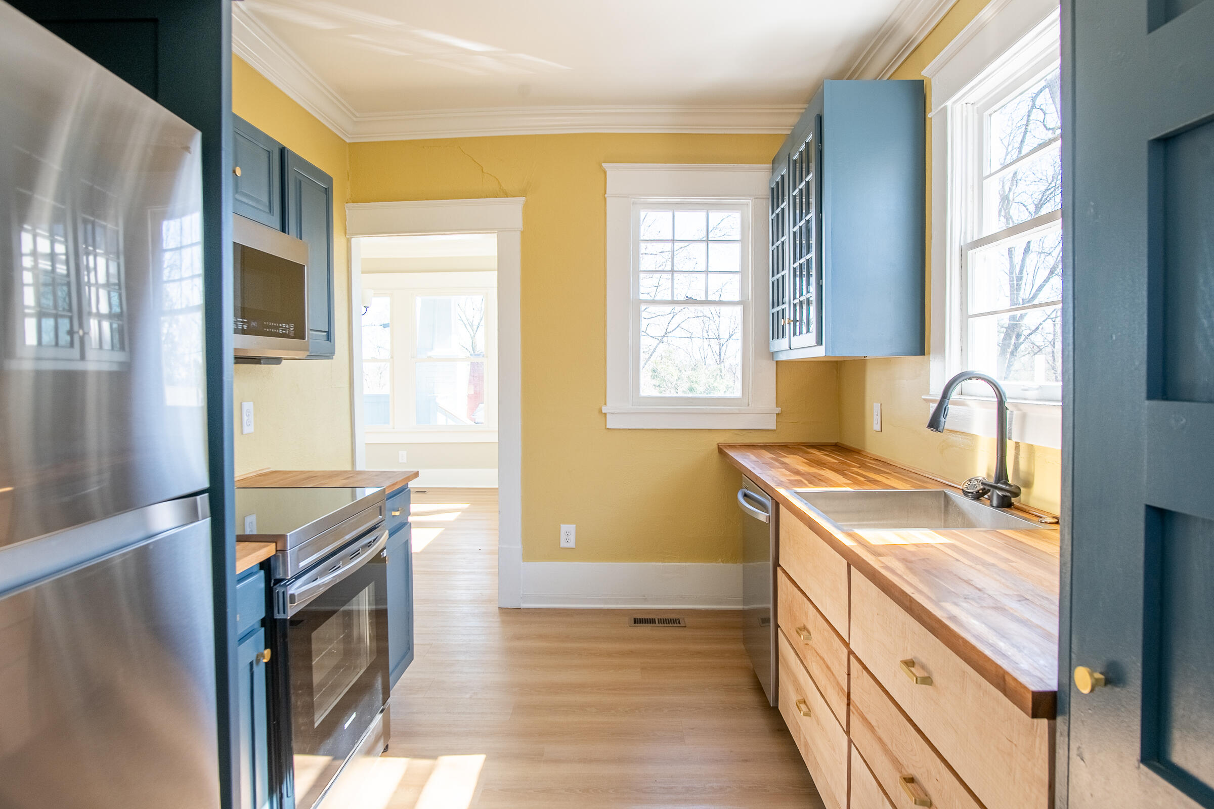 215 Hillcrest Avenue