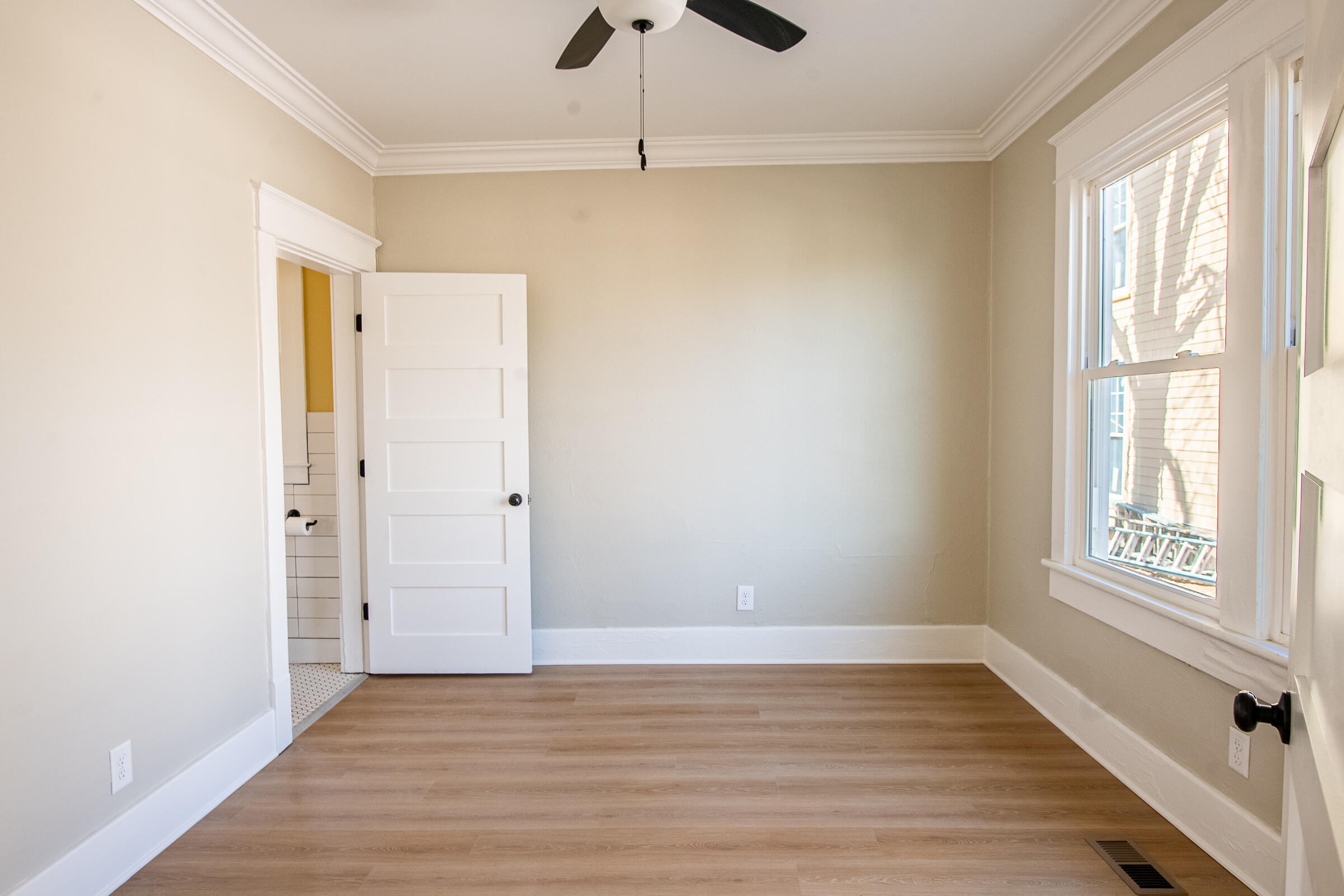 215 Hillcrest Avenue