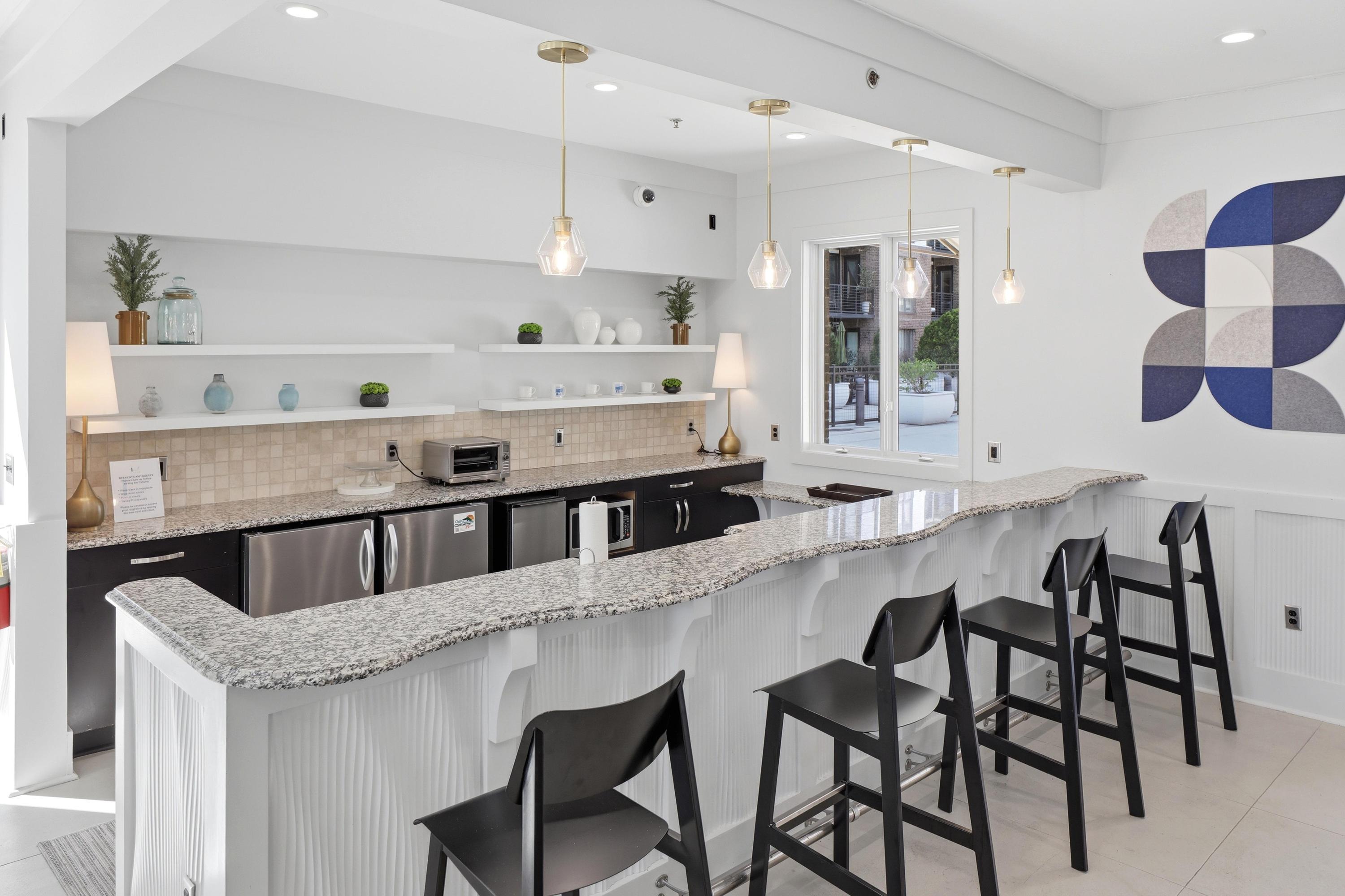 200 Manufacturers Road, Apt 619