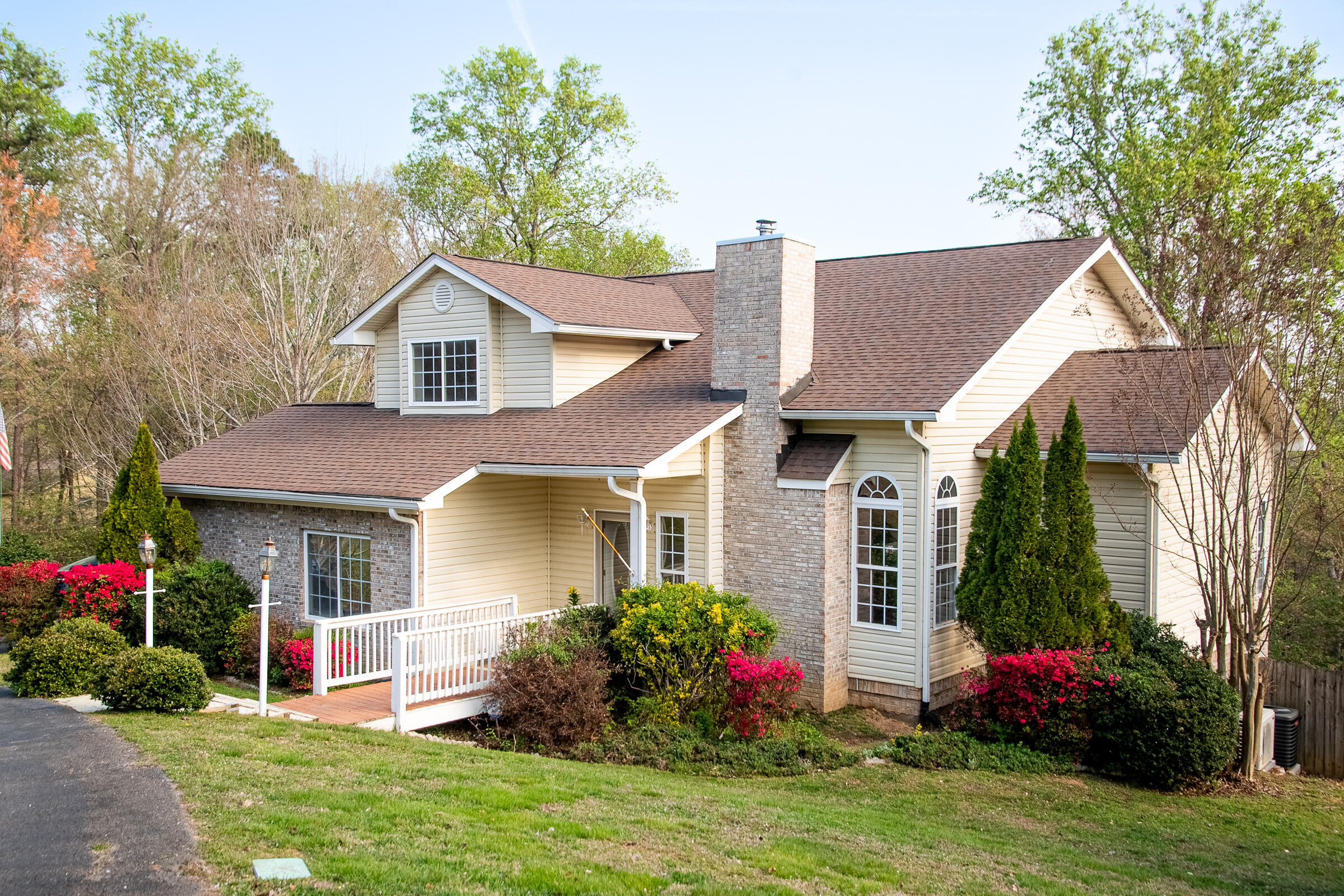 2925 Gold Point Circle S