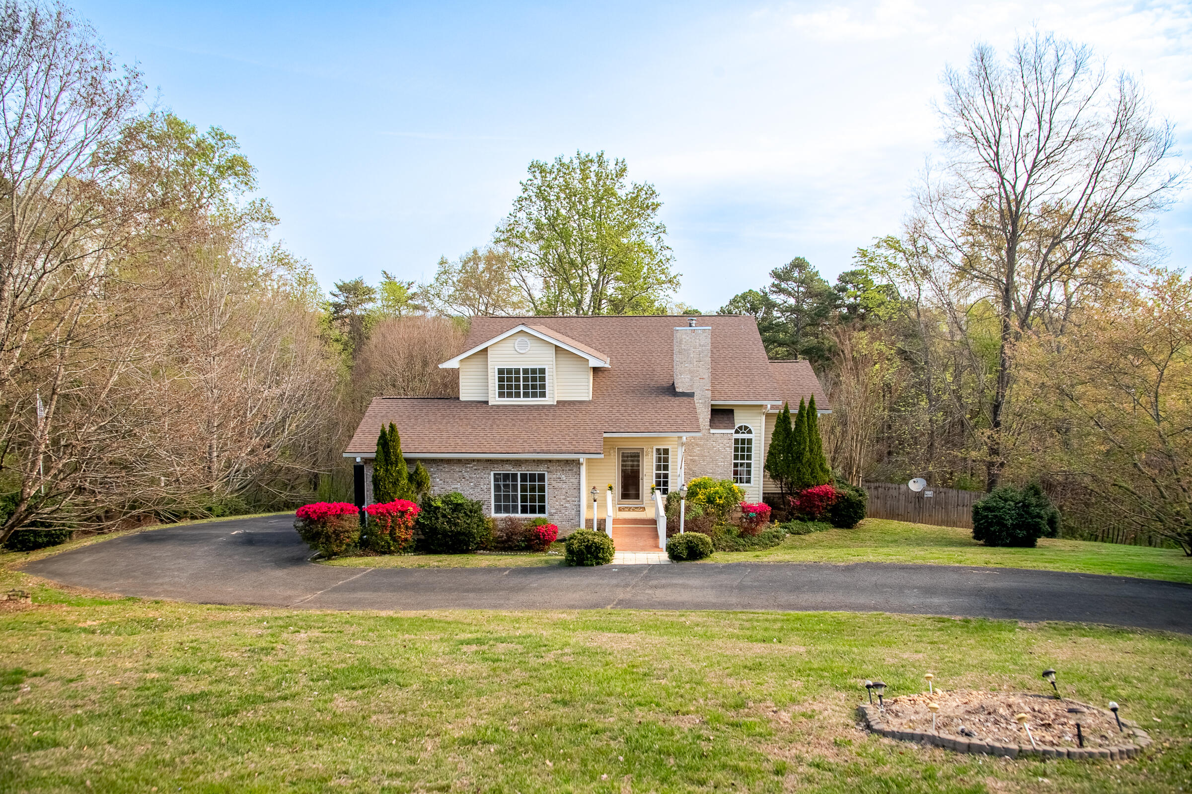 2925 Gold Point Circle S